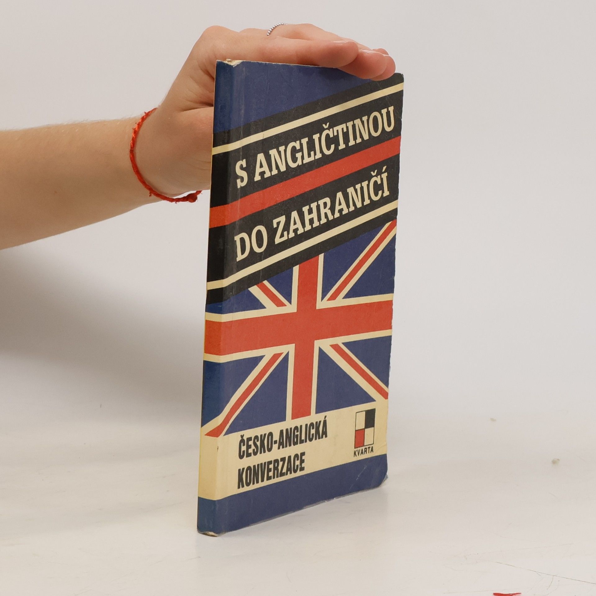 Marie Červinková S angličtinou do zahraničí : česko-anglická konverzace