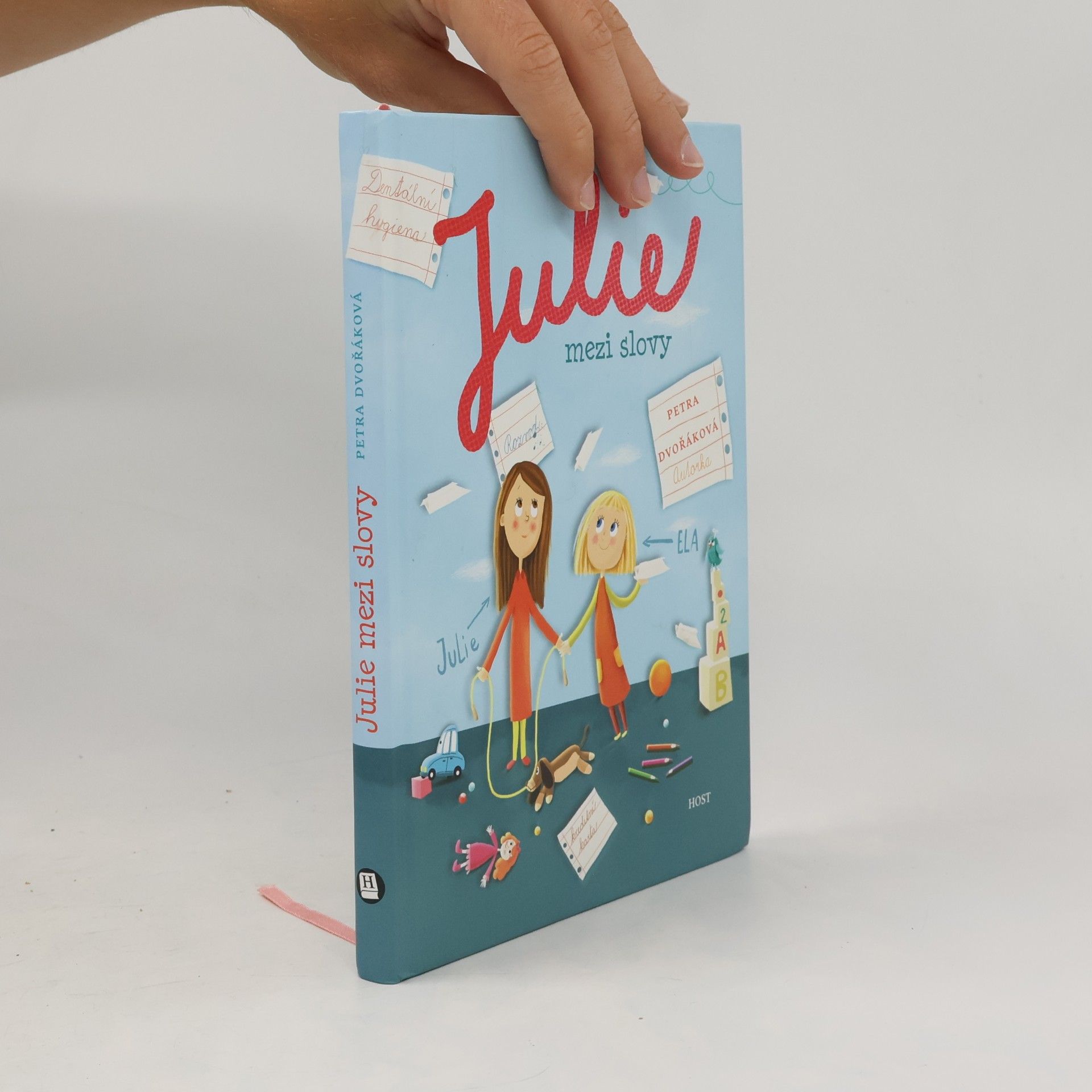 Julie mezi slovy