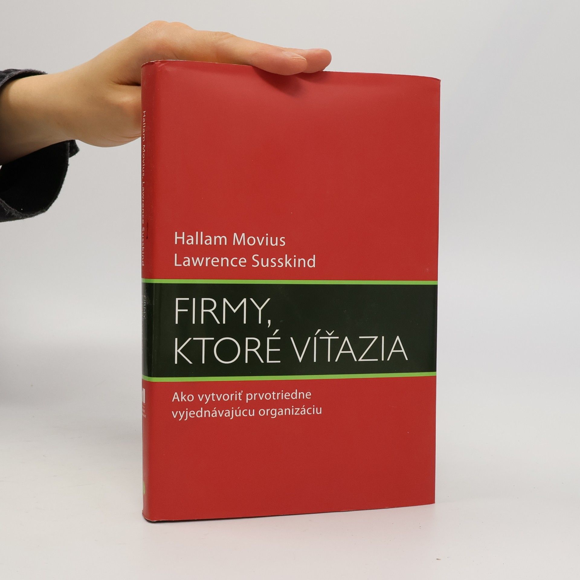 Hallam Movius Firmy, ktoré víťazia