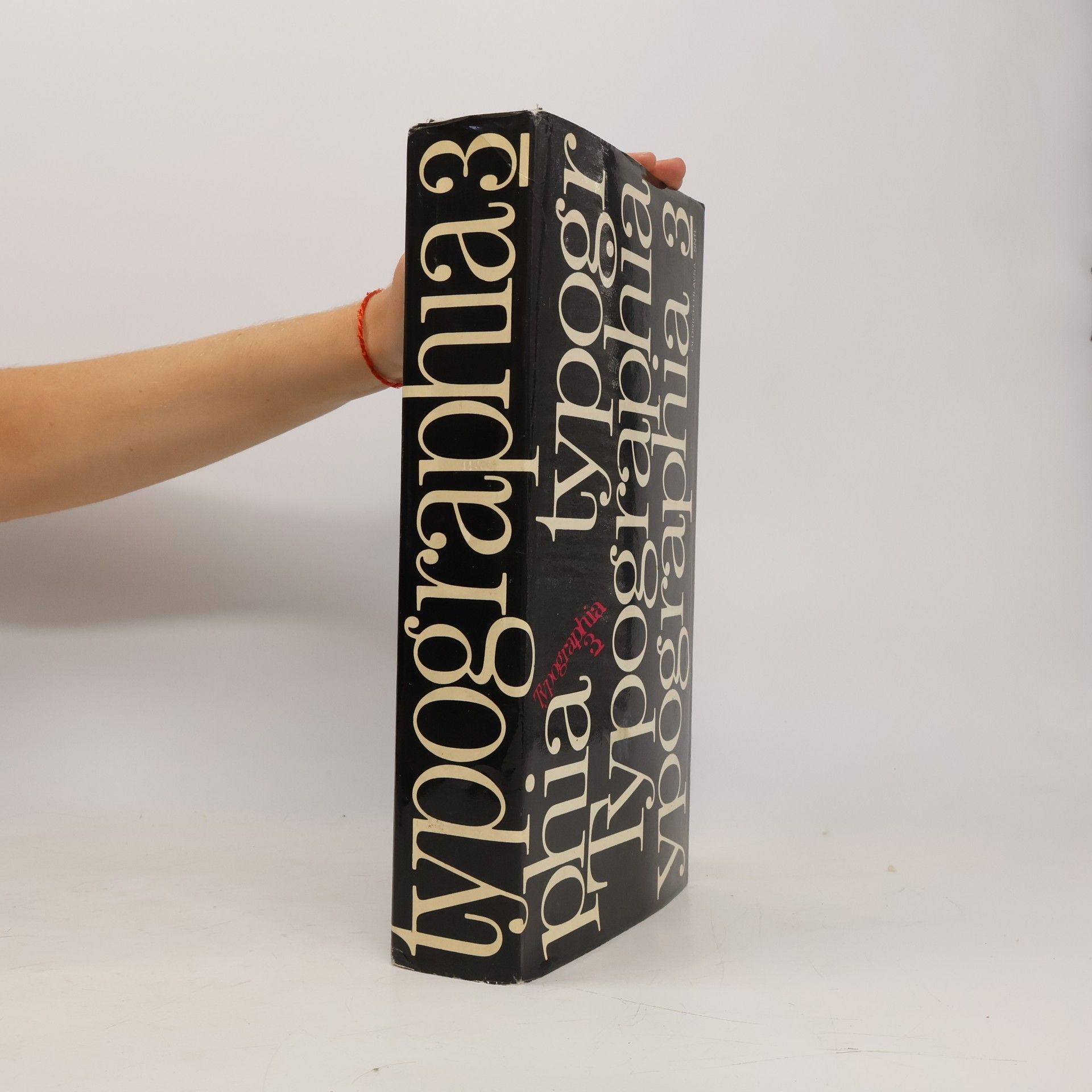 Oldřich Hlavsa Typographia. Písmo, ilustrace, kniha