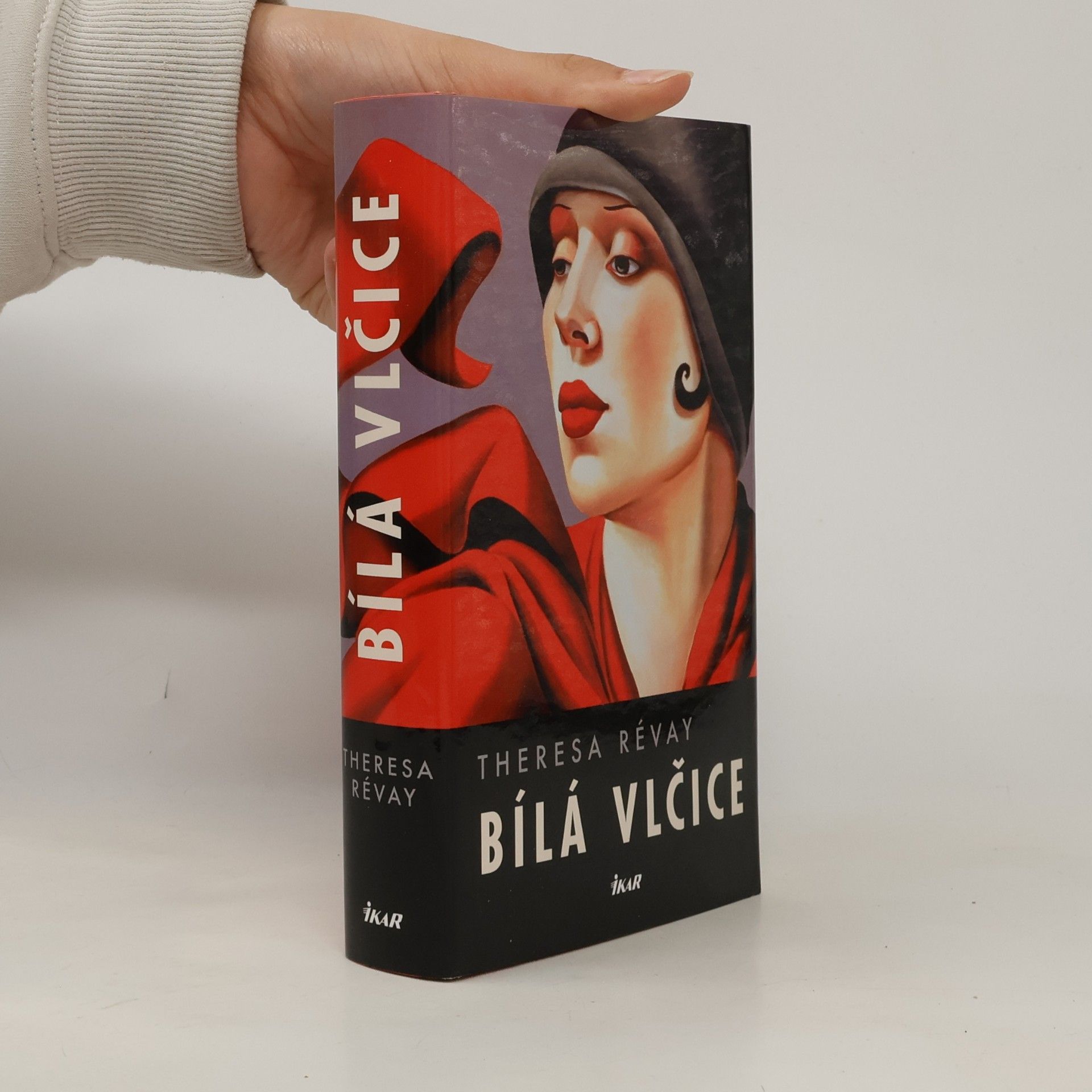 Theresa Révay Bílá vlčice