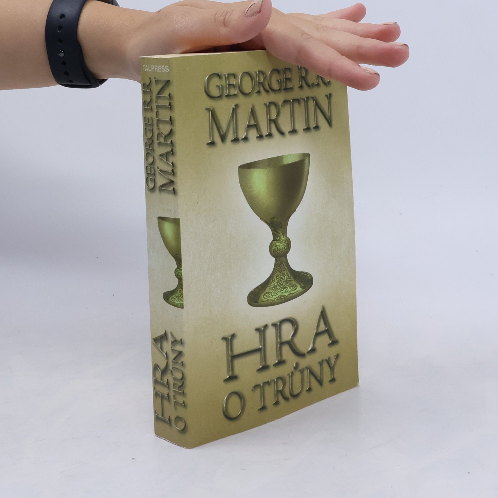 George R. R. Martin Hra o trůny. Část první