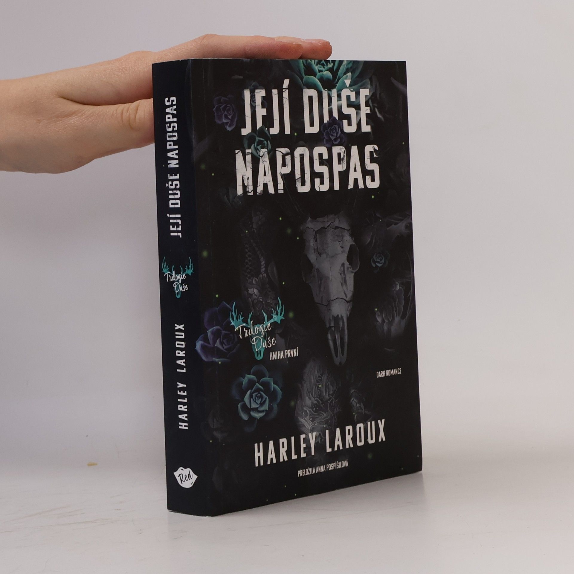 Harley Laroux Její duše napospas