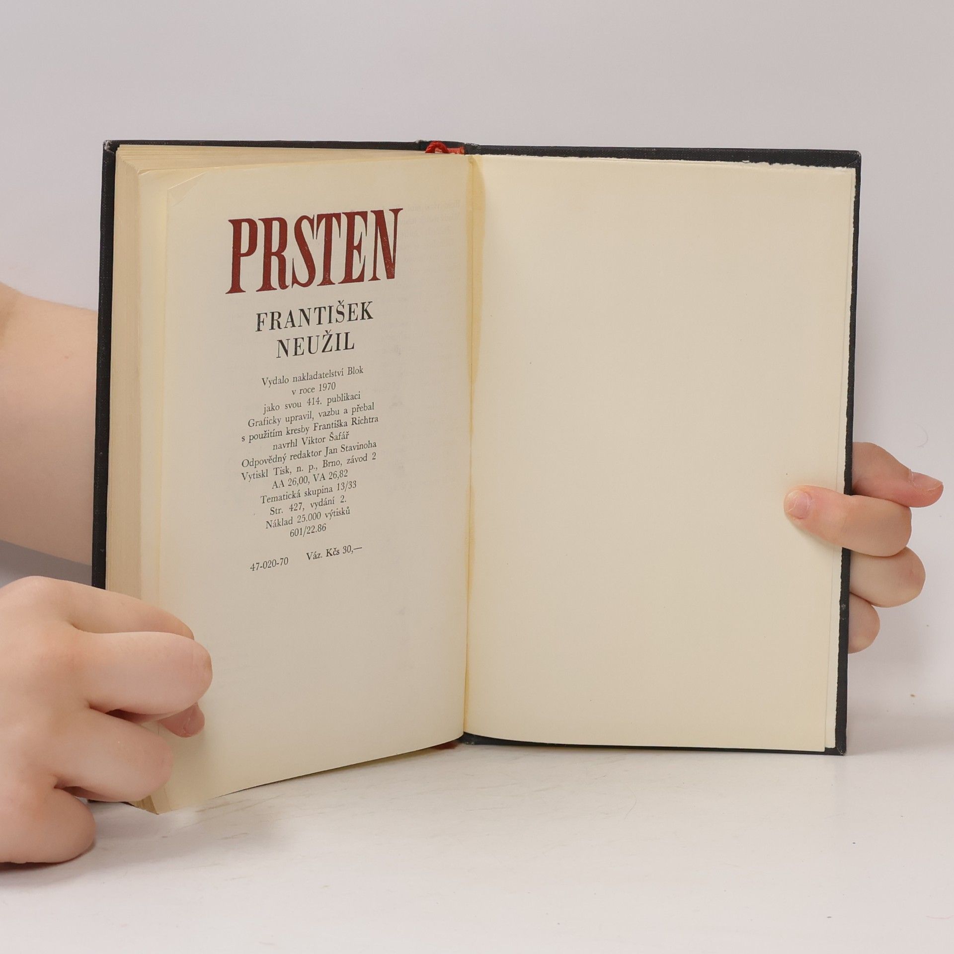 František Neužil Prsten