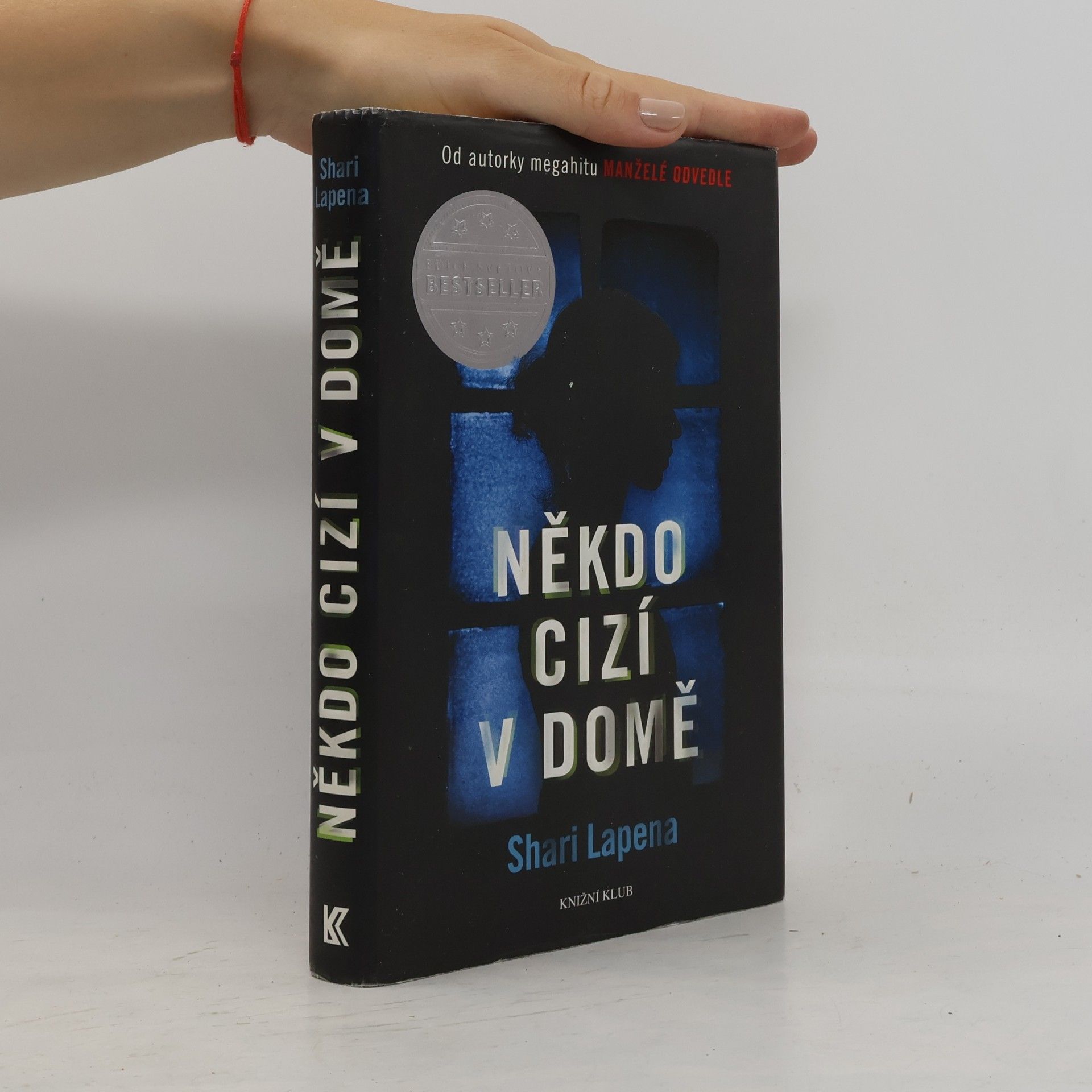 Shari Lapena Někdo cizí v domě