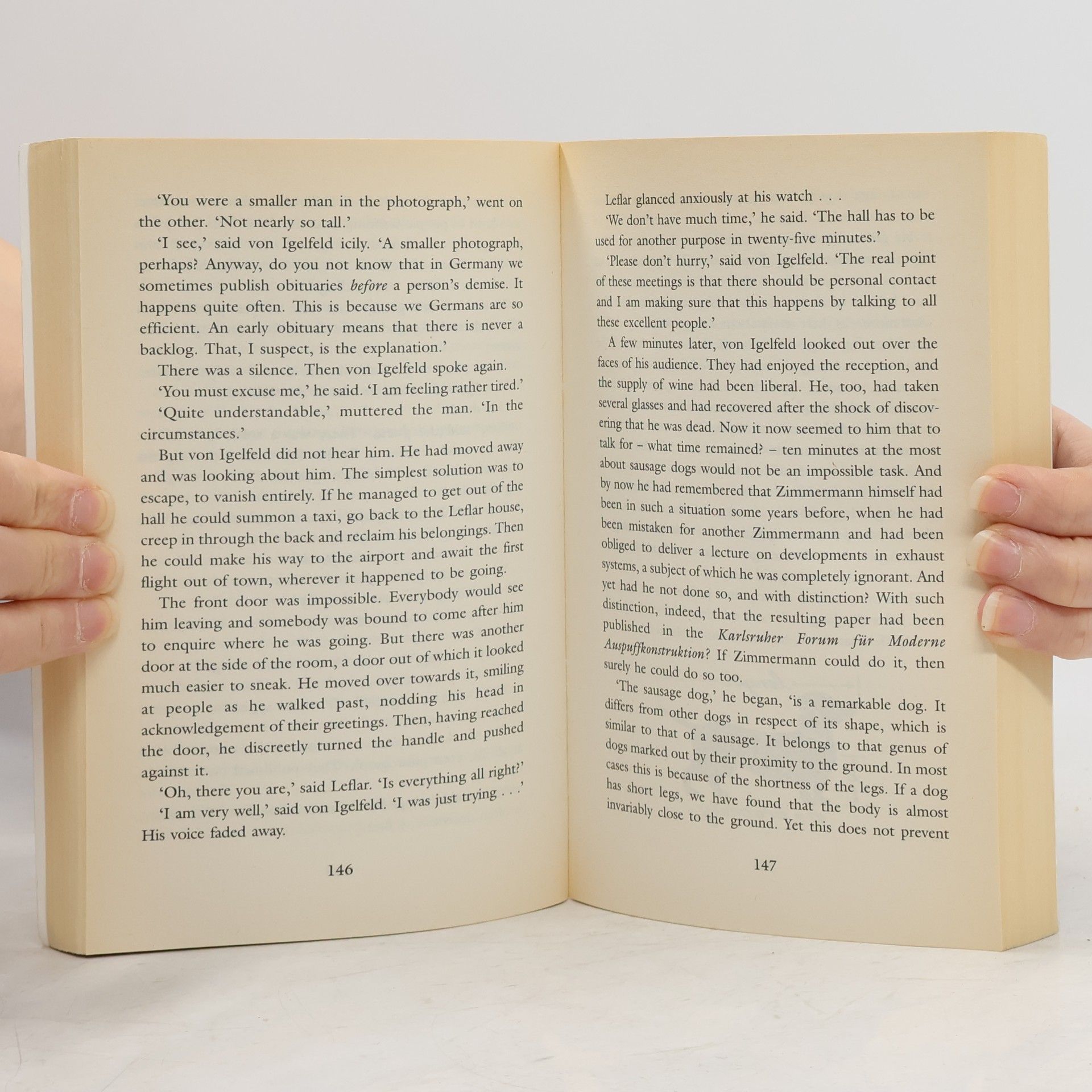 Alexander McCall Smith The 2 1/2 Pillars of Wisdom