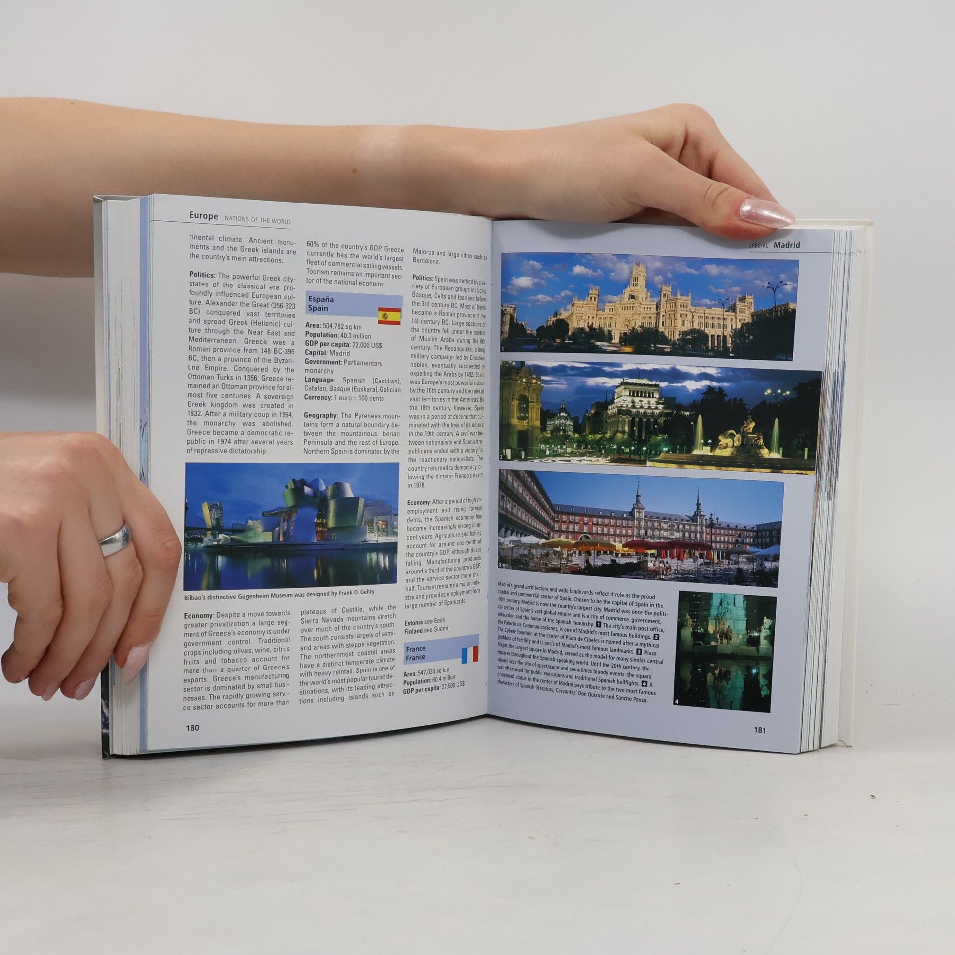 Autorenkollektiv Illustrated world atlas.