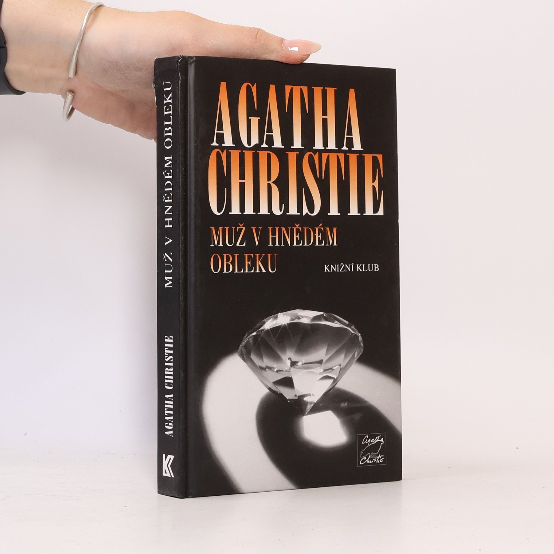 Agatha Christie Muž v hnědém obleku