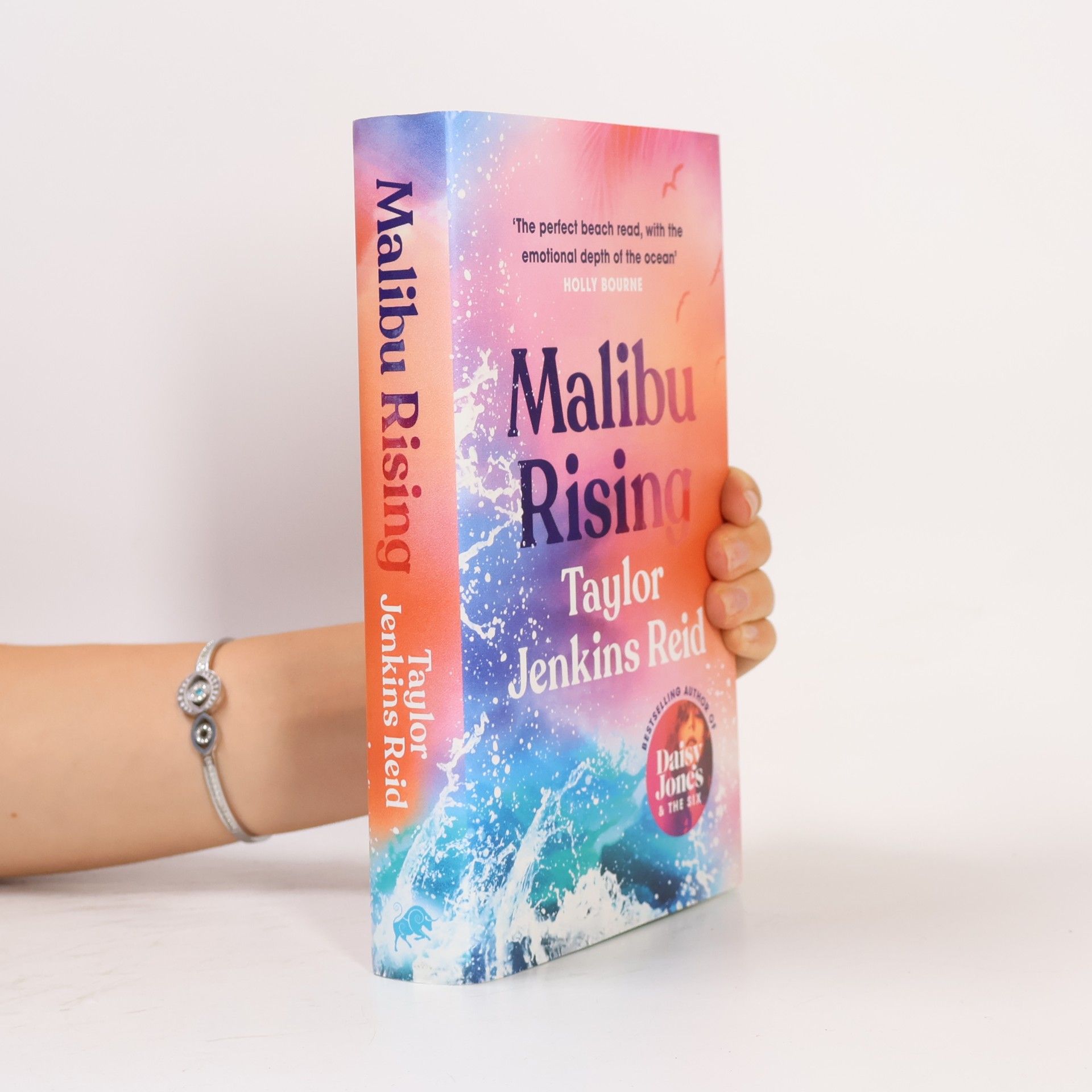 Taylor Jenkins Reid Malibu Rising