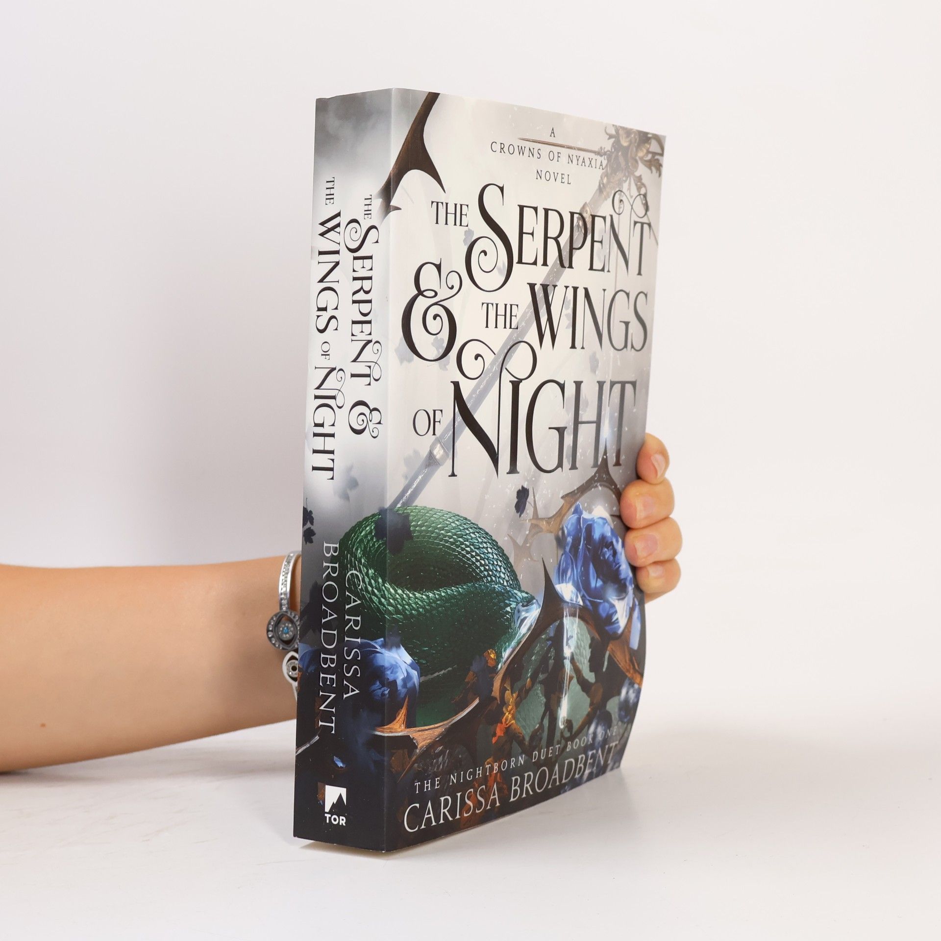 Carissa Broadbent The Serpent and the Wings of Night