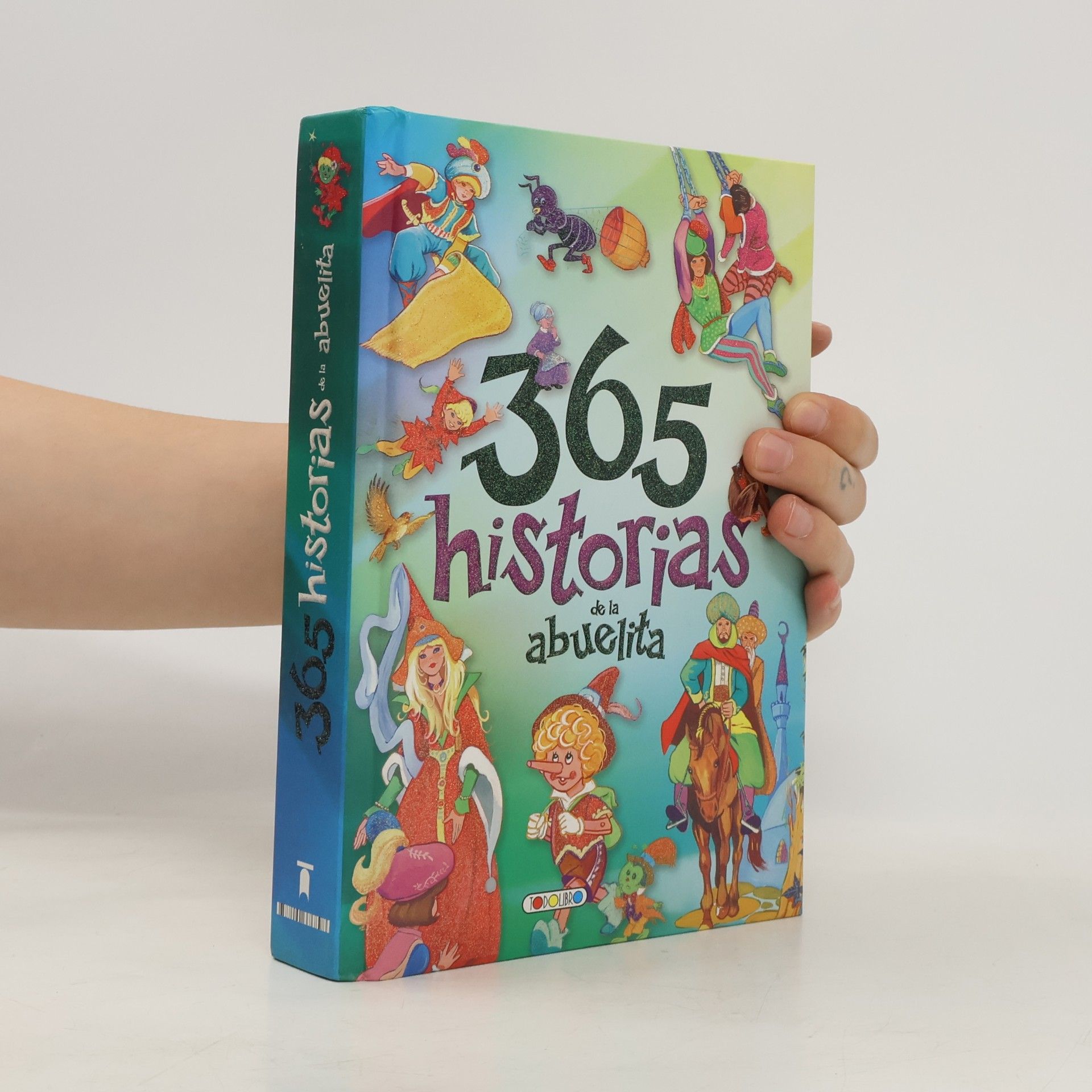 Autorenkollektiv 365 historias de la abuelita