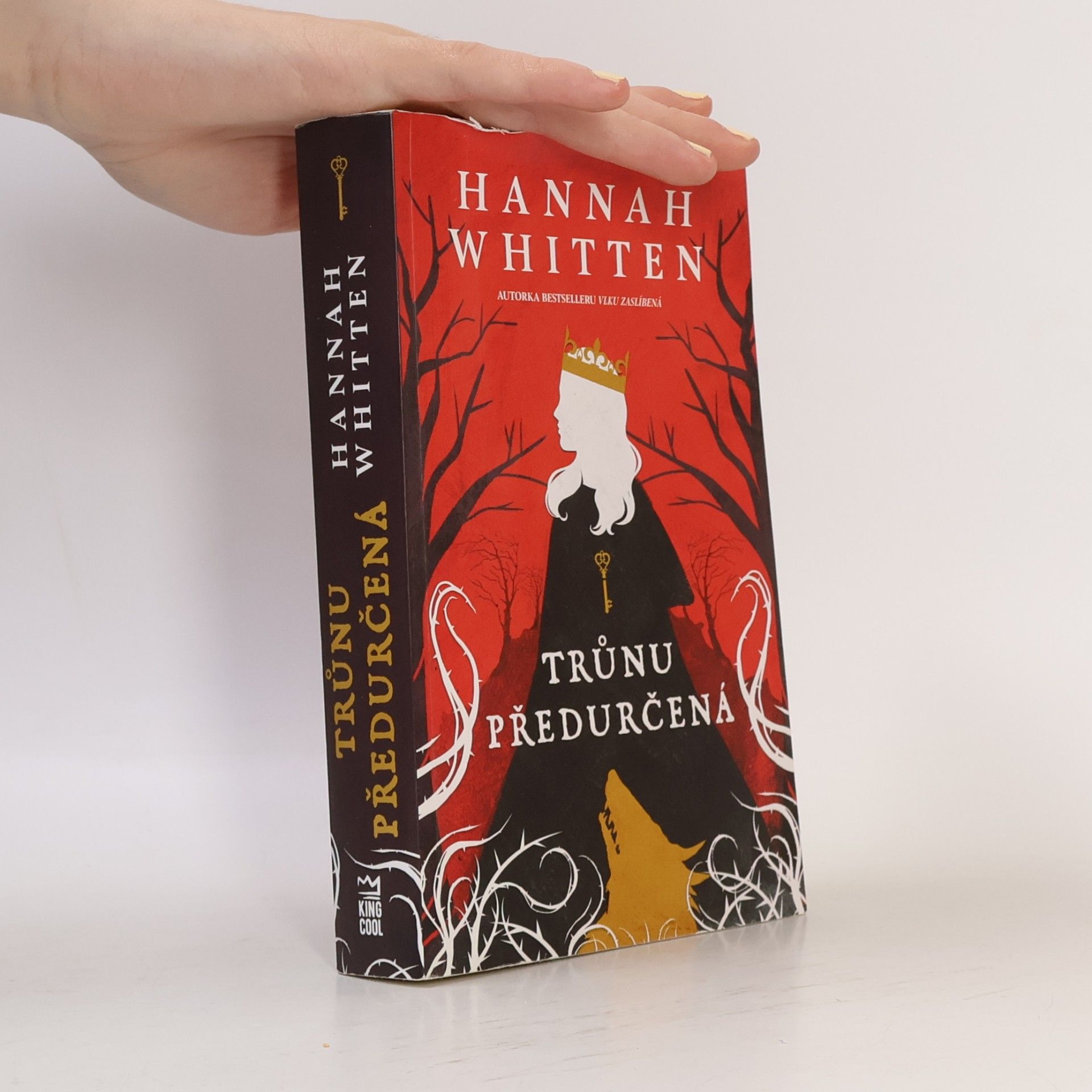 Hannah Whitten Trůnu předurčená