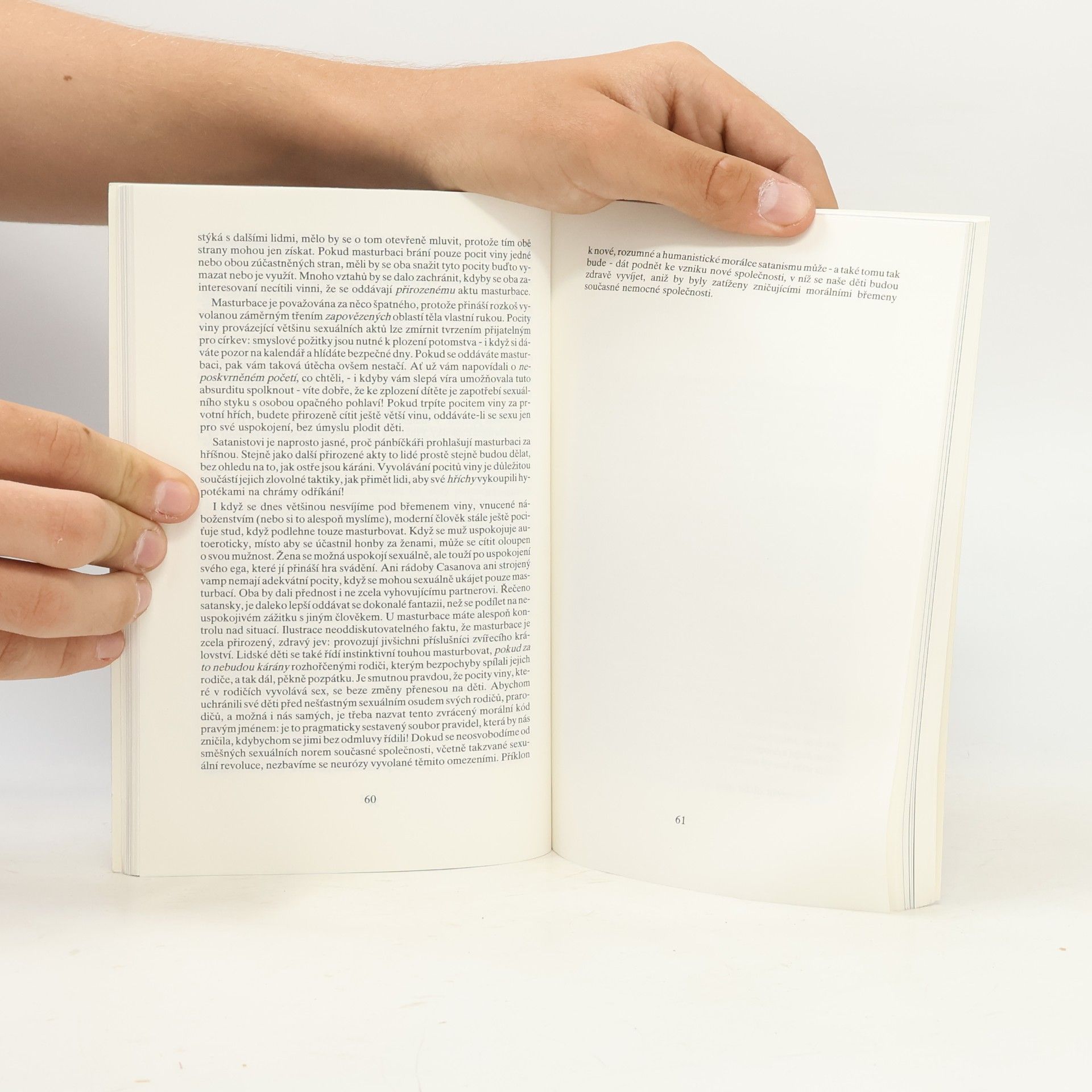 Anton Szandor La Vey Satanská bible