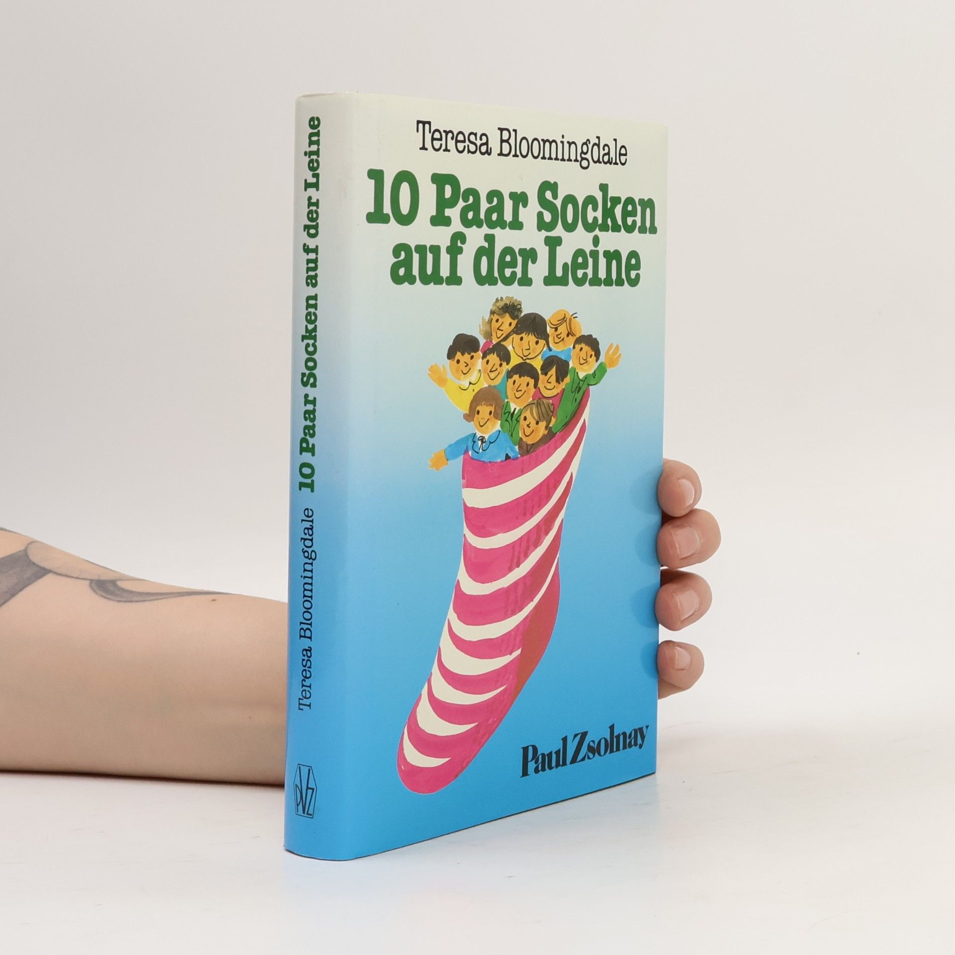 10 Paar Socken auf der Leine