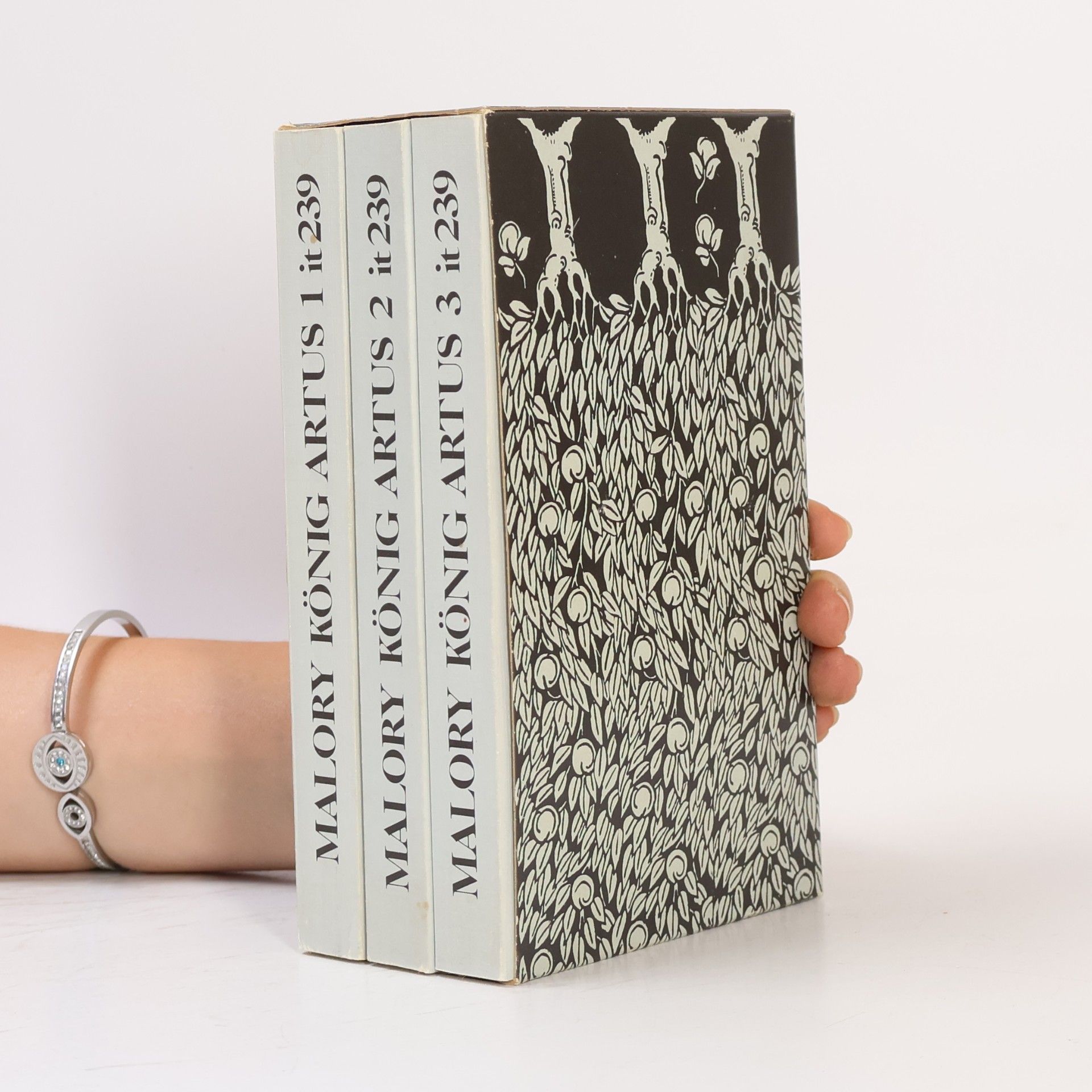 Autorenkollektiv Malory König Artus 1-3 it 239