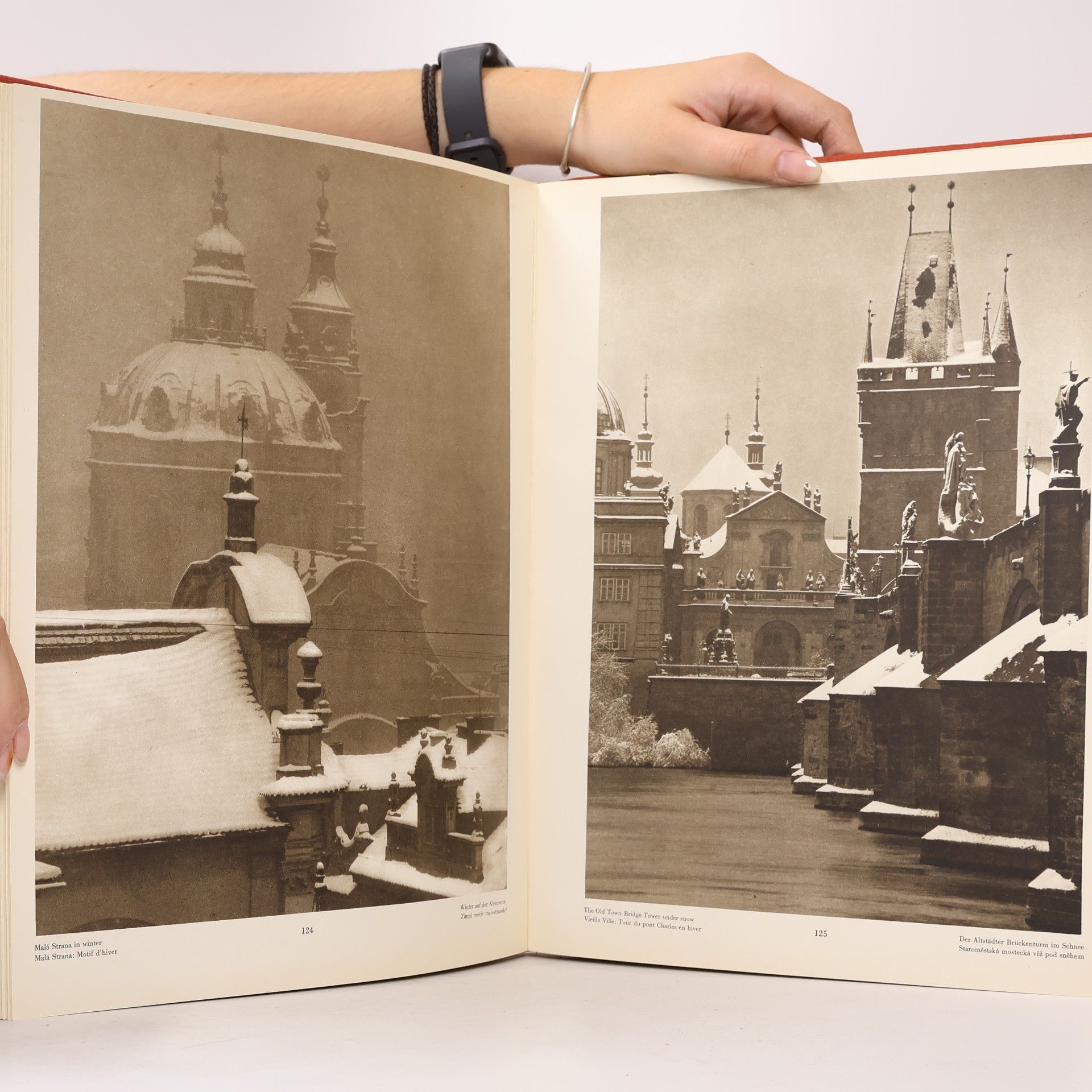 Karel Plicka Prague in photographs. Prague en images. Prag, ein fotografisches Bilderbuch