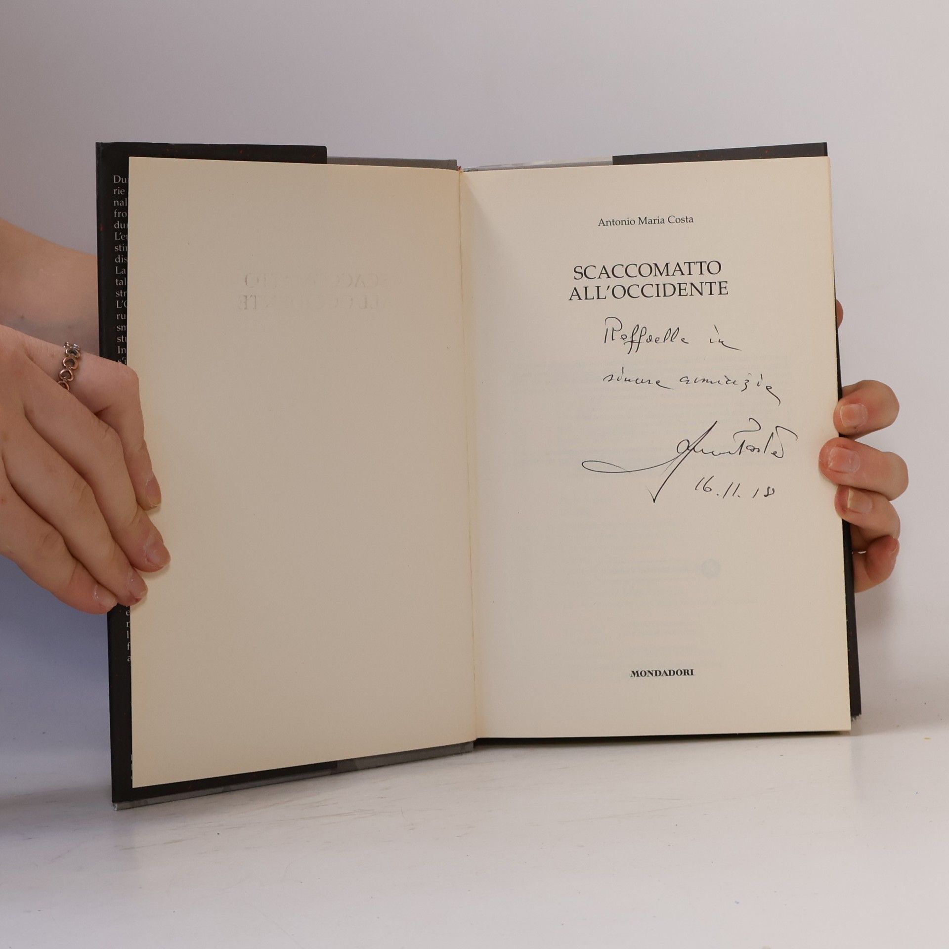 Antonio Maria Costa Scaccomatto all'Occidente