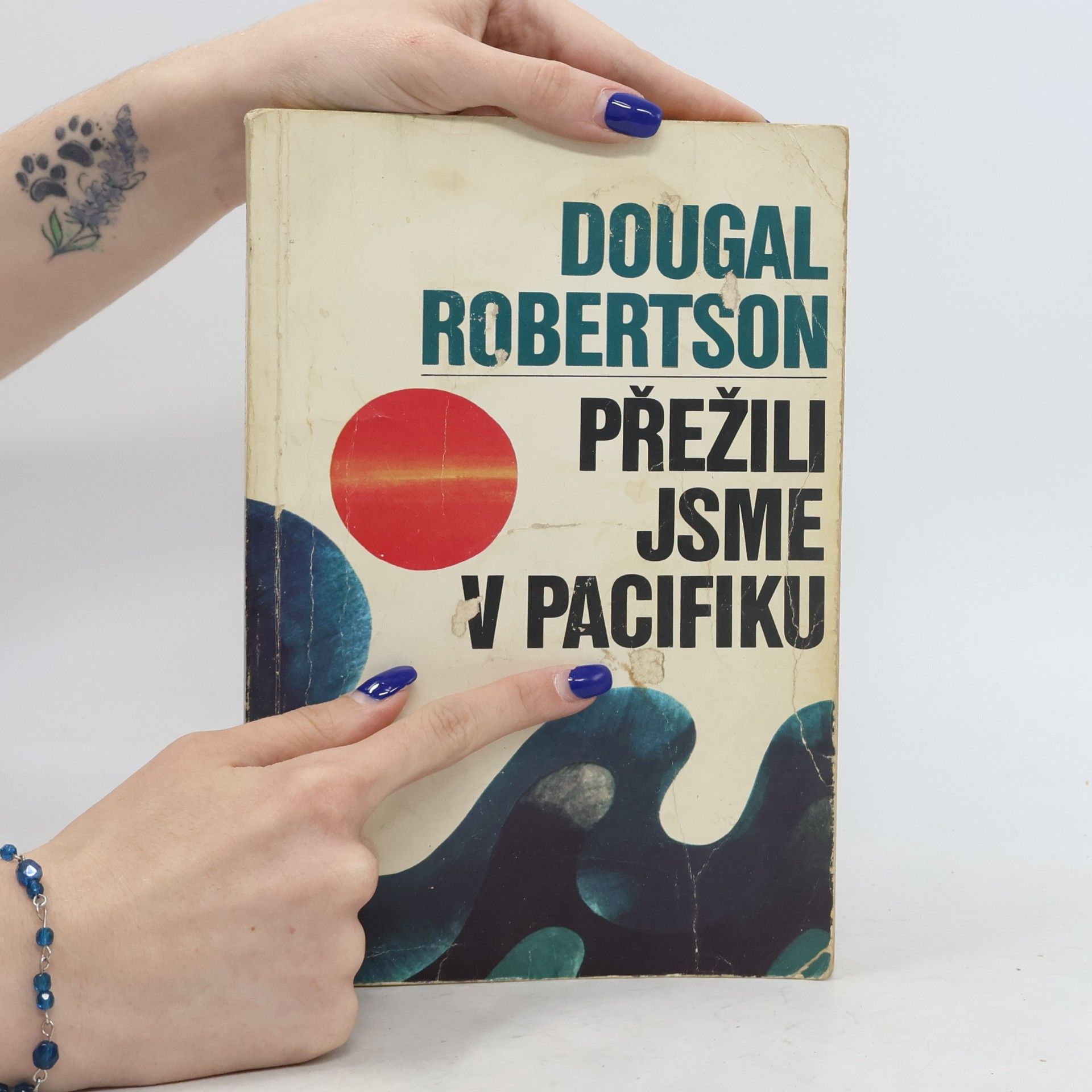 Dougal Robertson Přežili jsme v Pacifiku