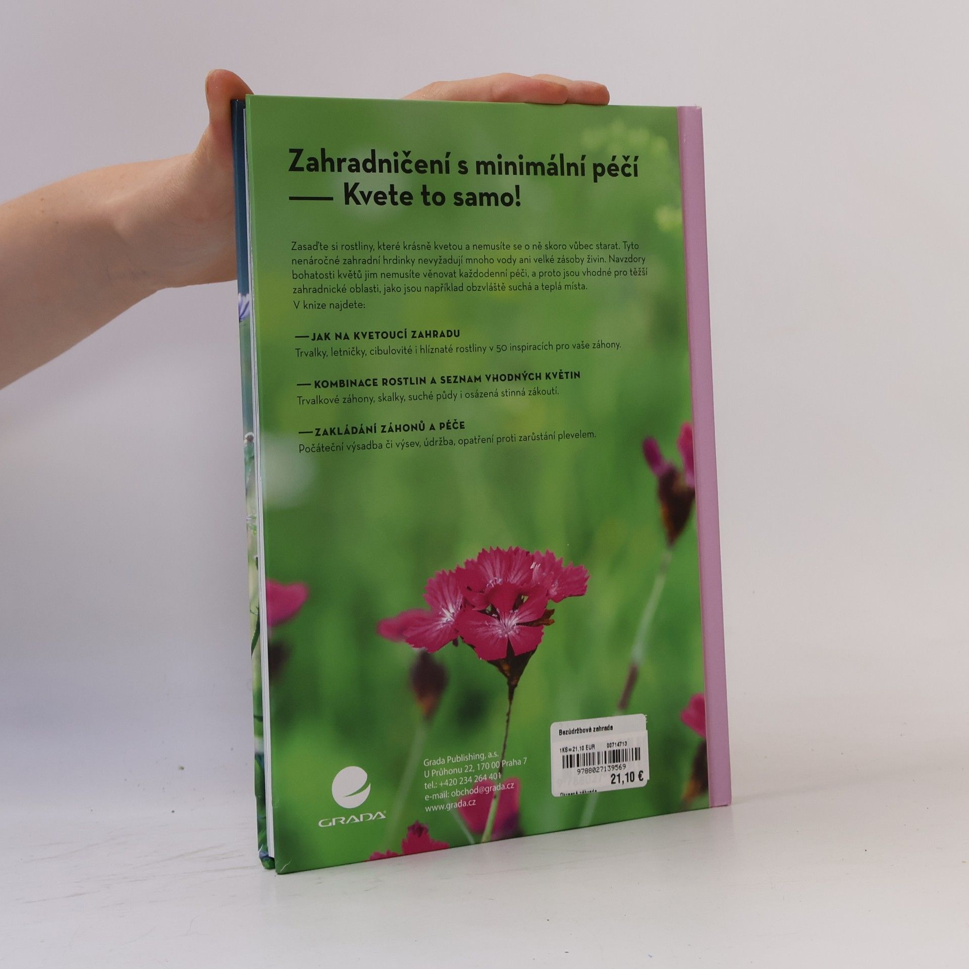 Simone Kern Bezúdržbová zahrada - Kvetoucí záhony s minimem údržby