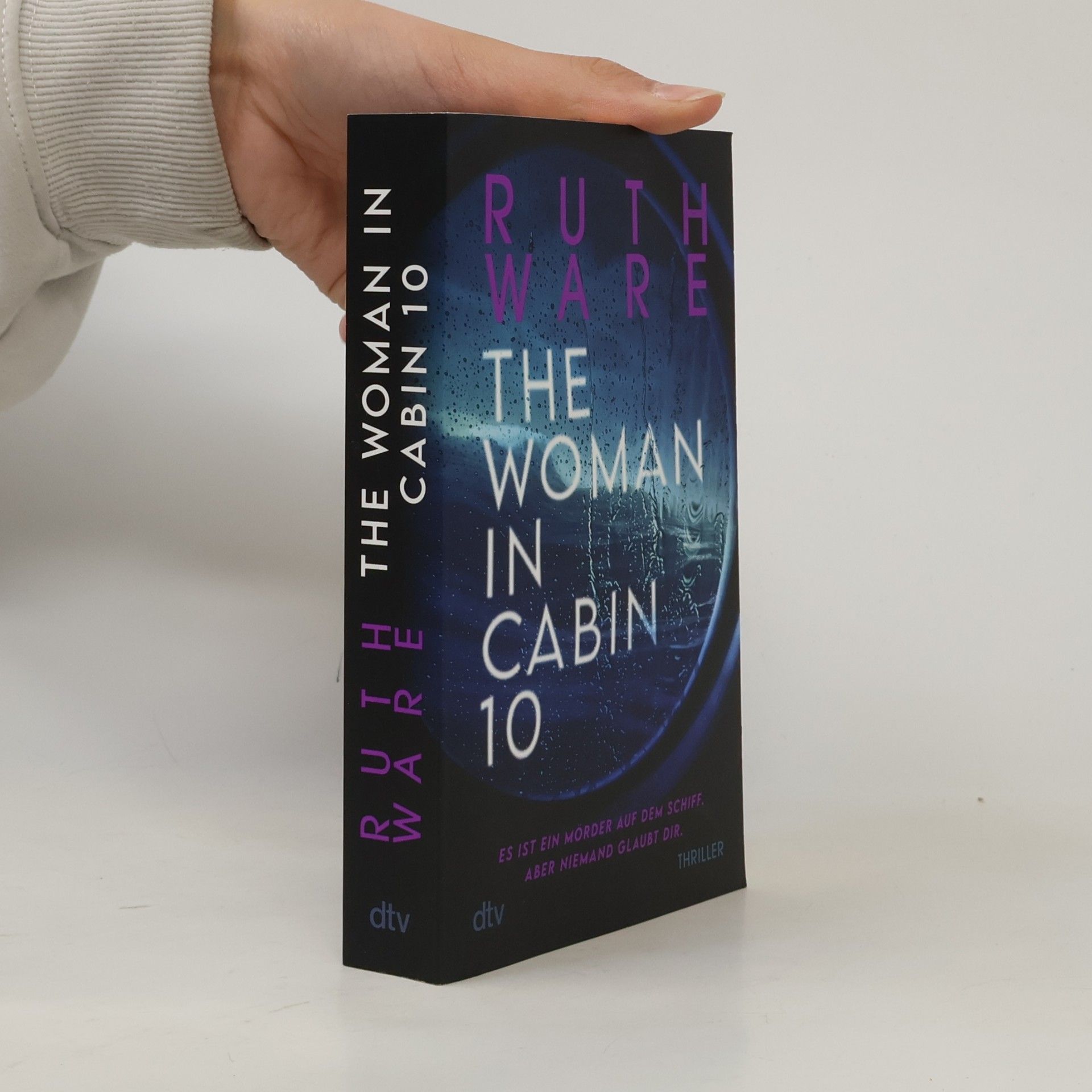 Ruth Ware Woman in Cabin 10