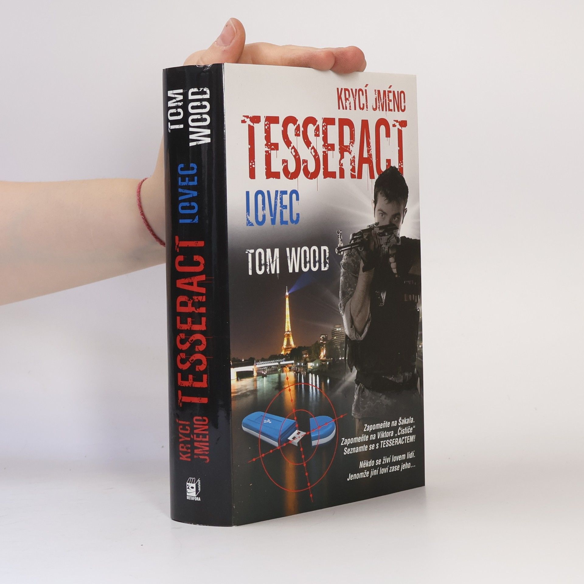 Tom Wood Krycí jméno Tesseract. Lovec