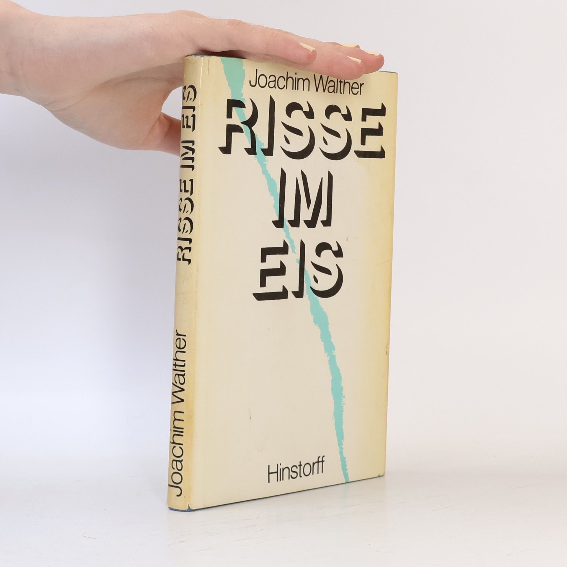 Risse im Eis