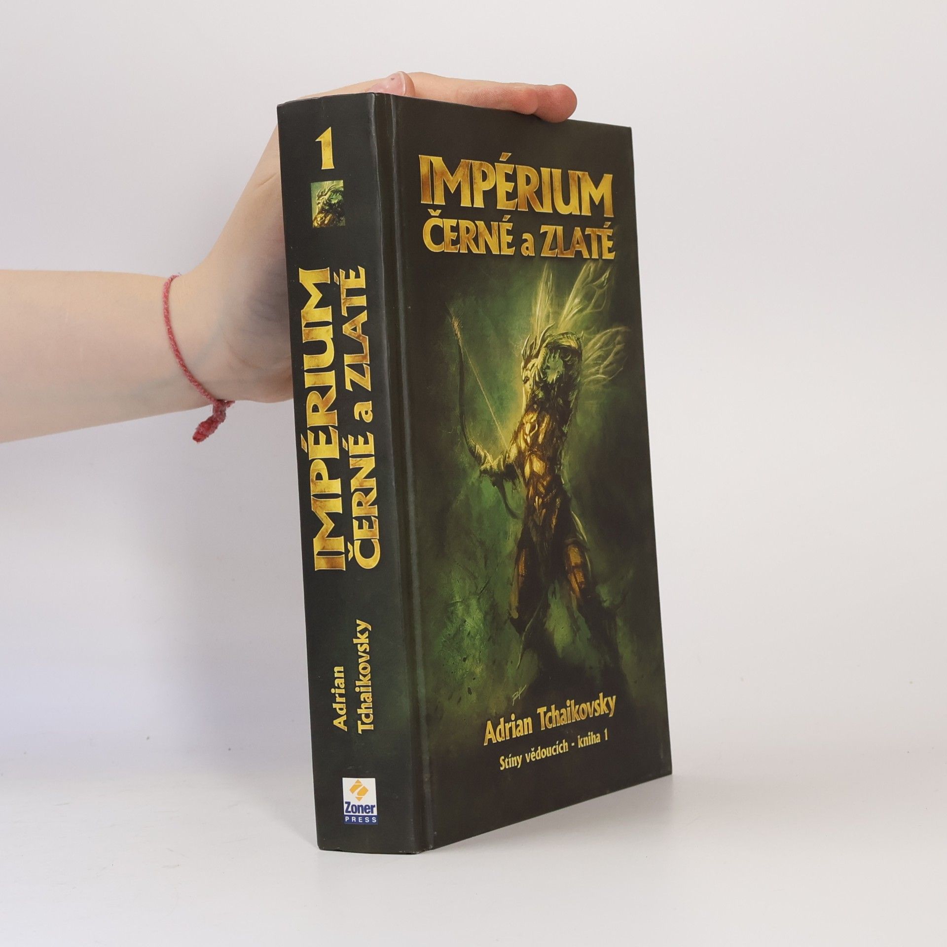 Adrian Tchaikovsky Stíny vědoucích. Kniha první, Impérium černé a zlaté