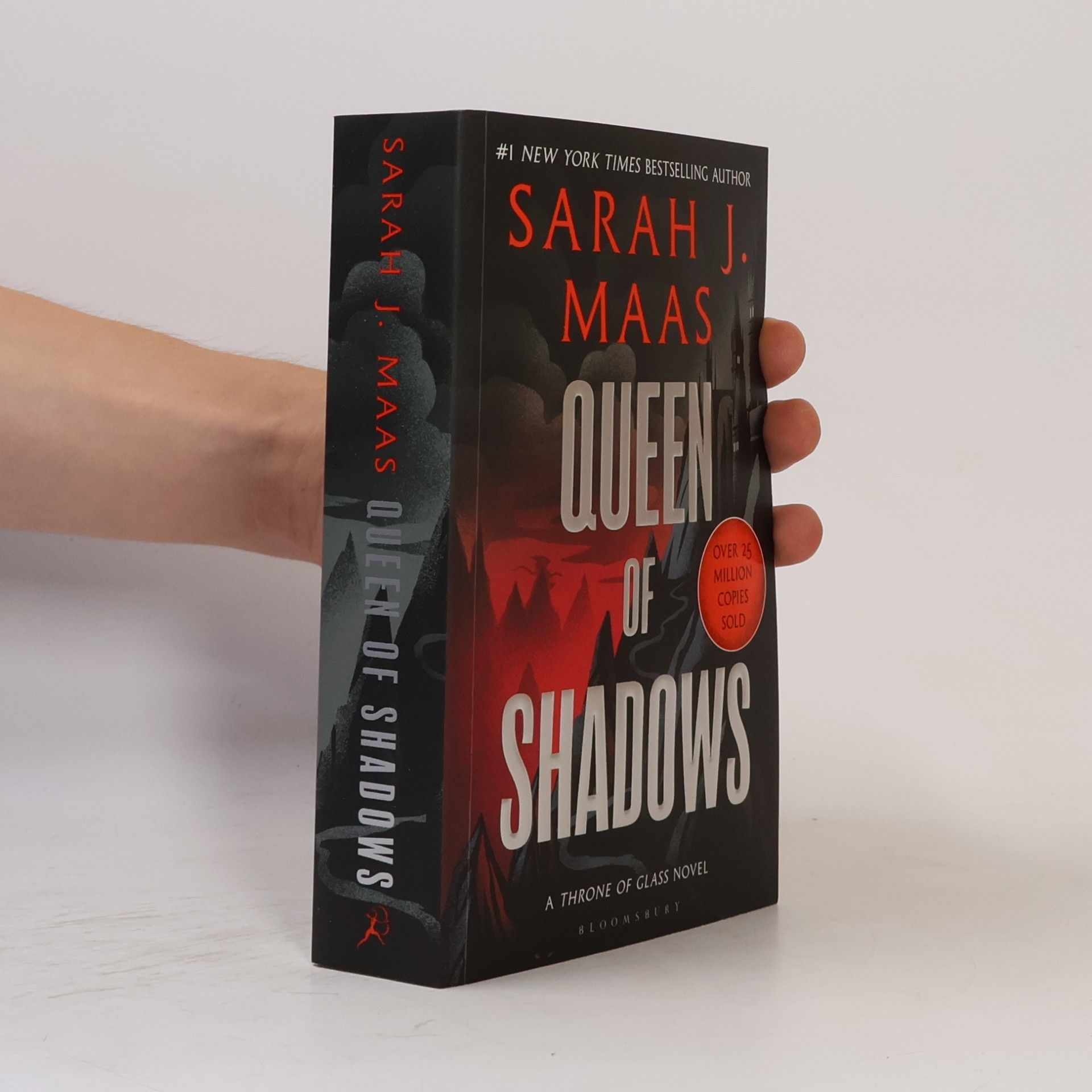 Sarah J. Maas Queen of Shadows