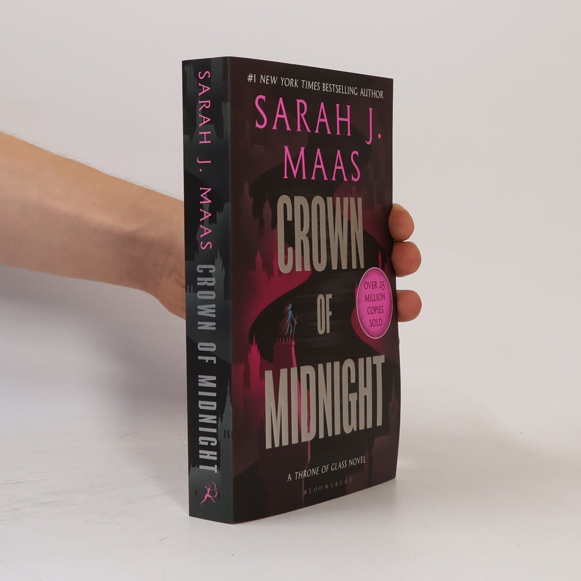 Sarah J. Maas Crown of midnight