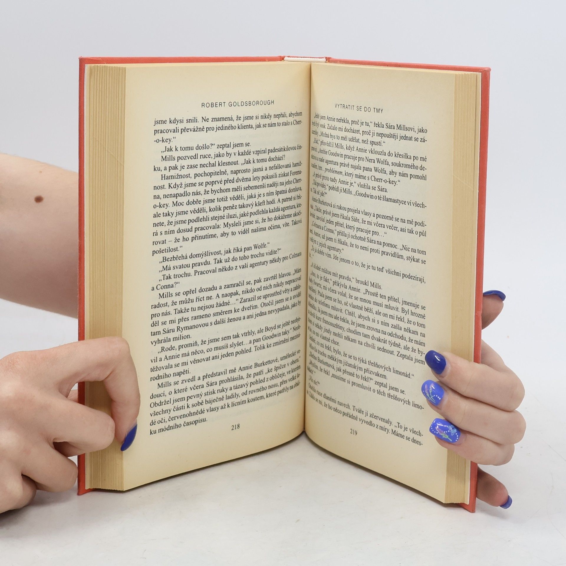 Margery Allingham Móda skrytá v rubáši. Koronerův případ