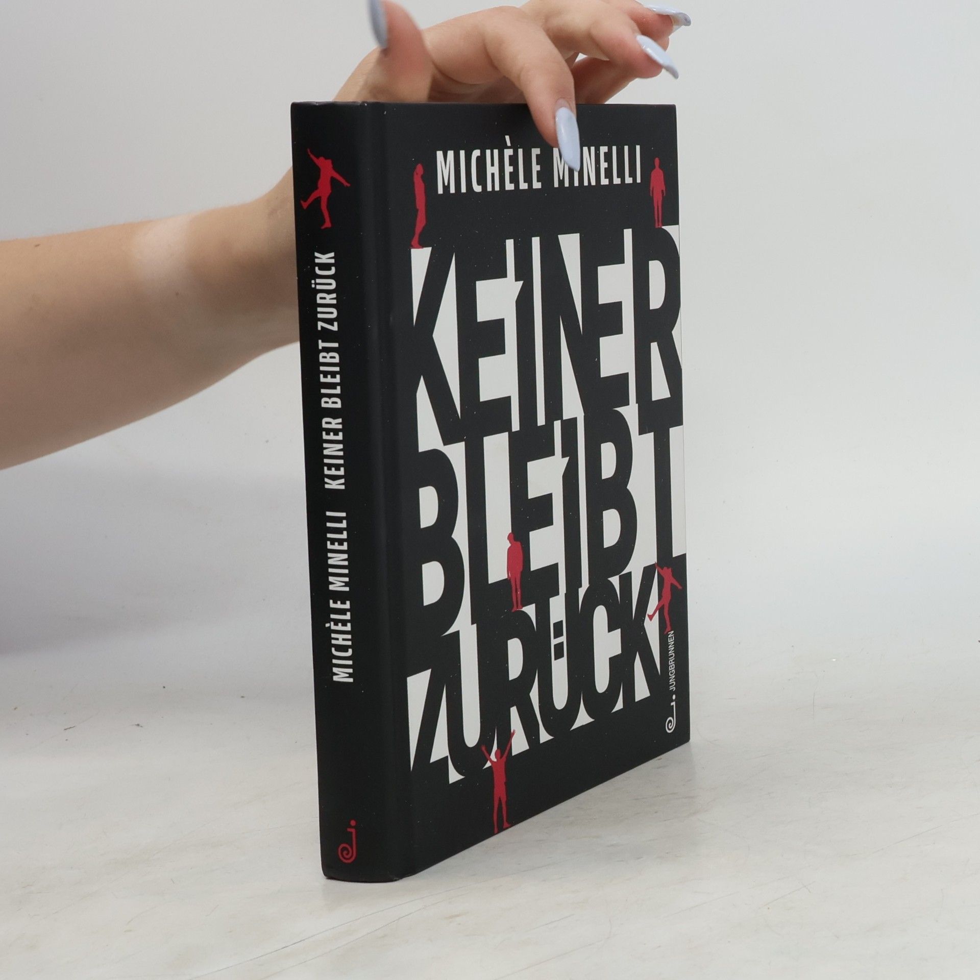 Michèle Minelli Keiner bleibt zurück