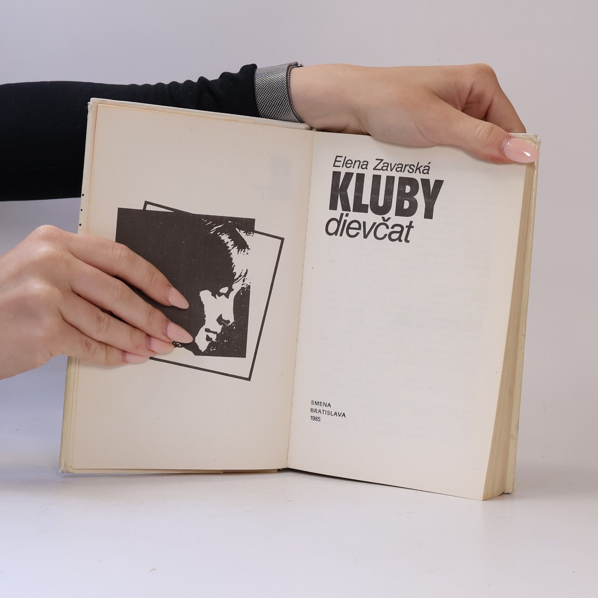 Elena Zavarská Kluby dievčat
