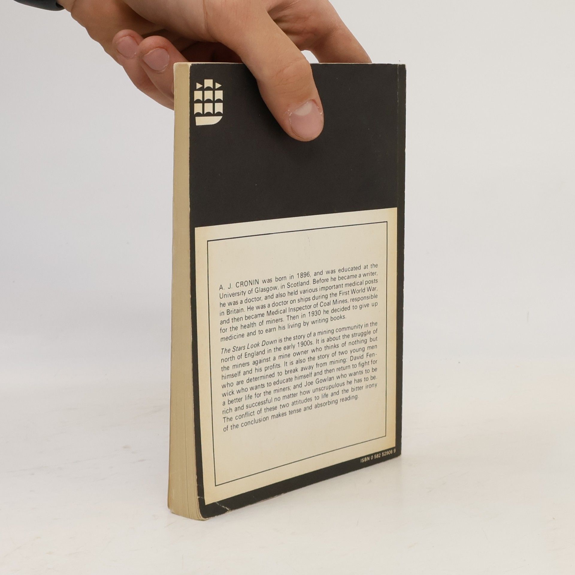 A. J. Cronin Longman Simplified English Series: The Stars Look Down