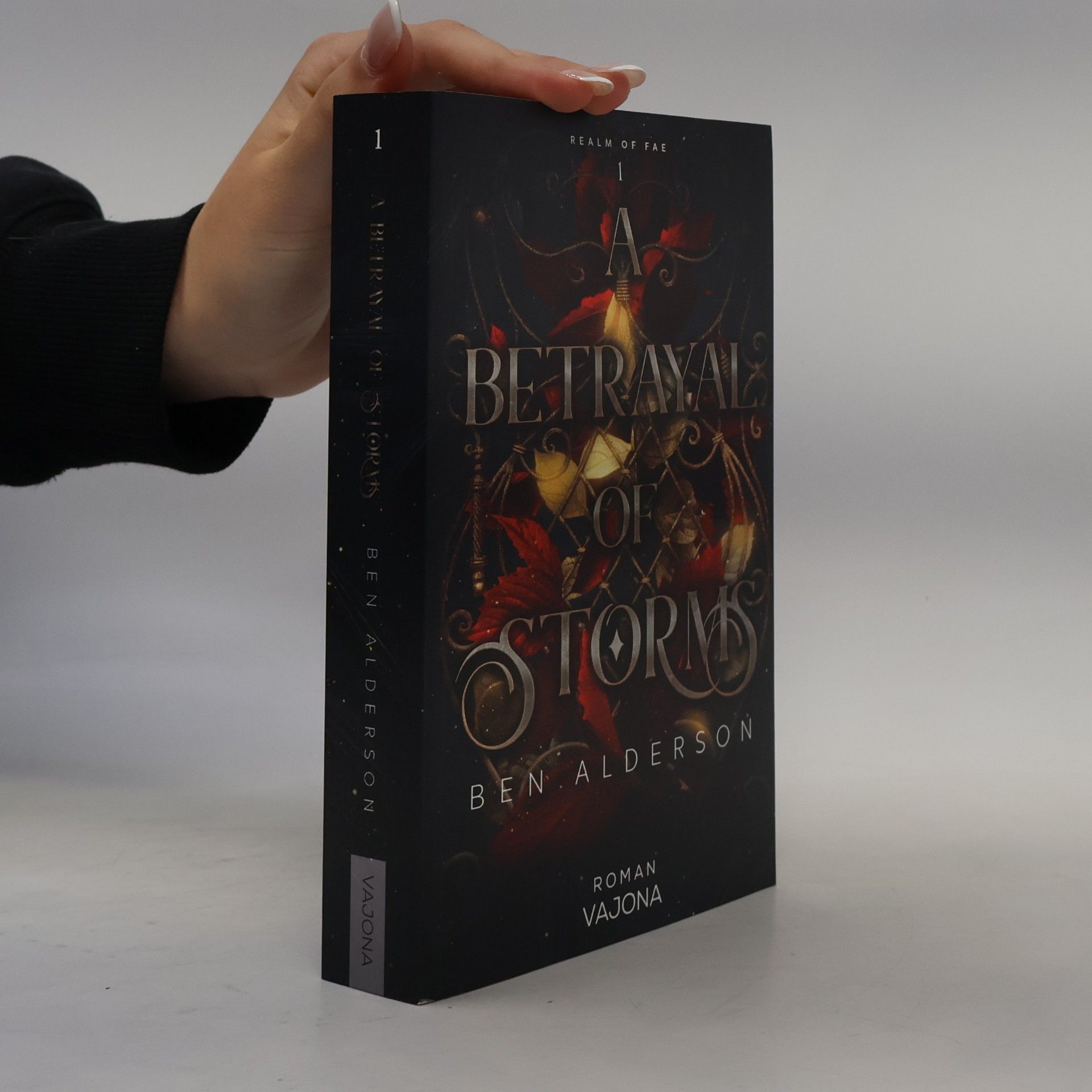 Realm of Fae - 1: A Betrayal of Storms