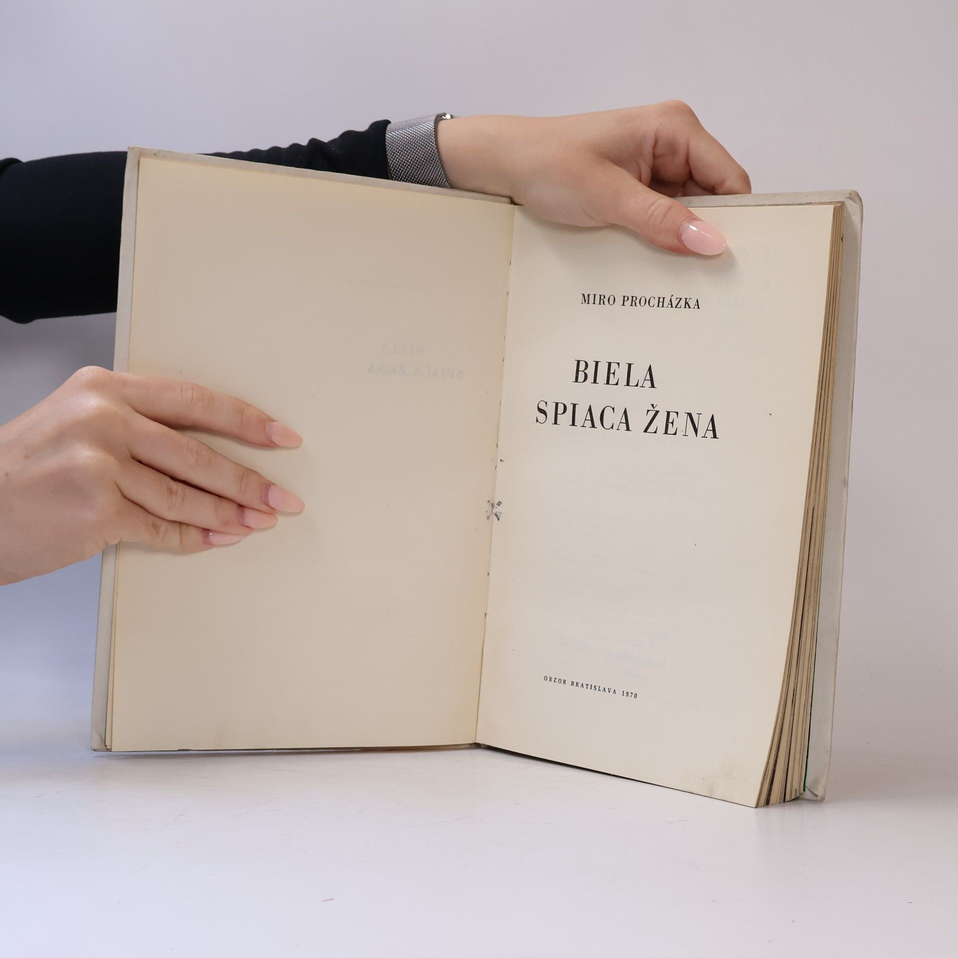 Miro Procházka Biela spiaca žena