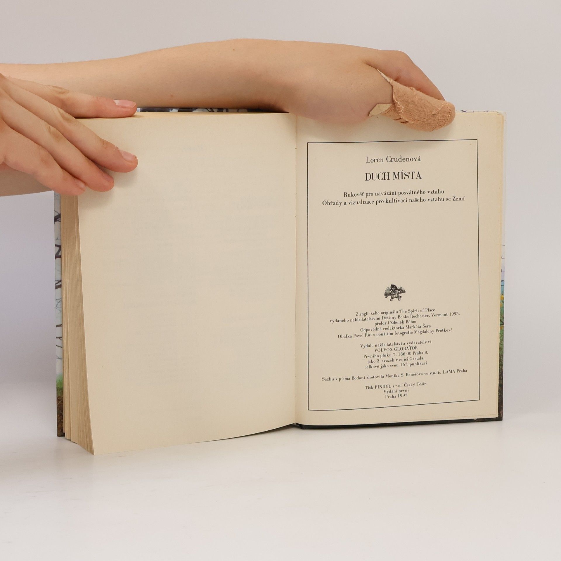 Loren Cruden Duch místa