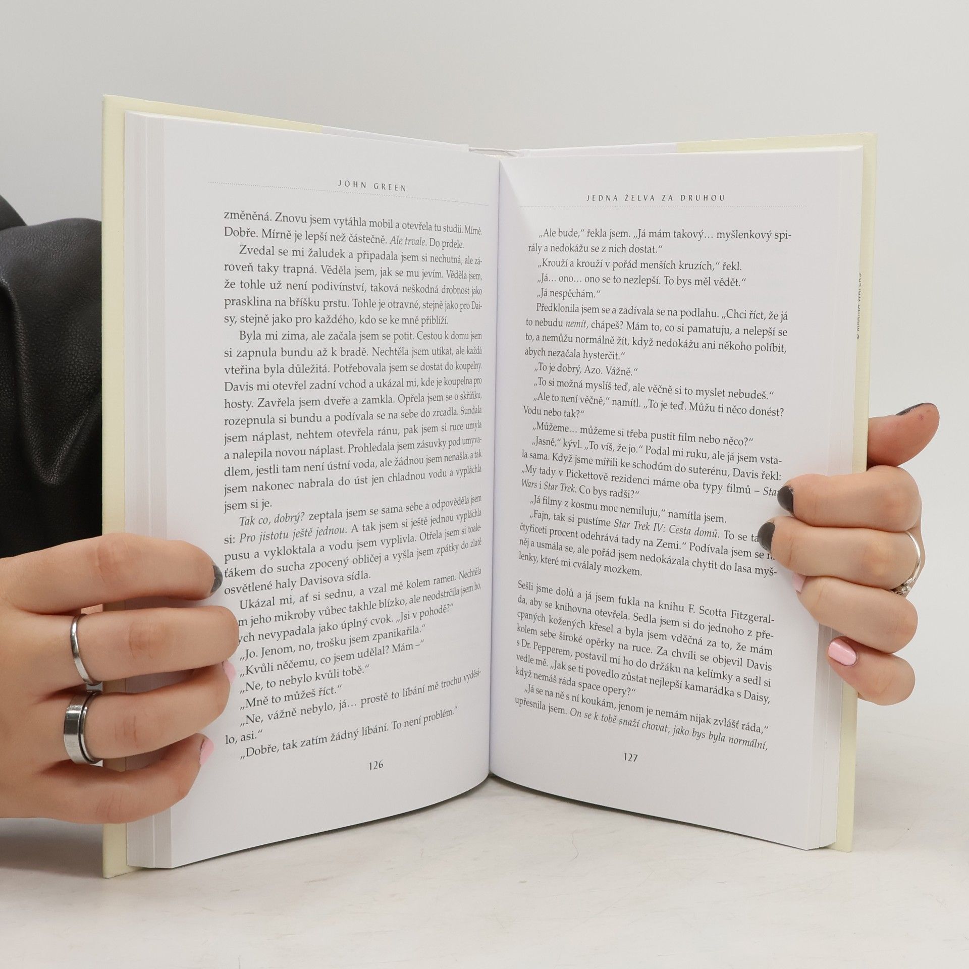 John Green Jedna želva za druhou