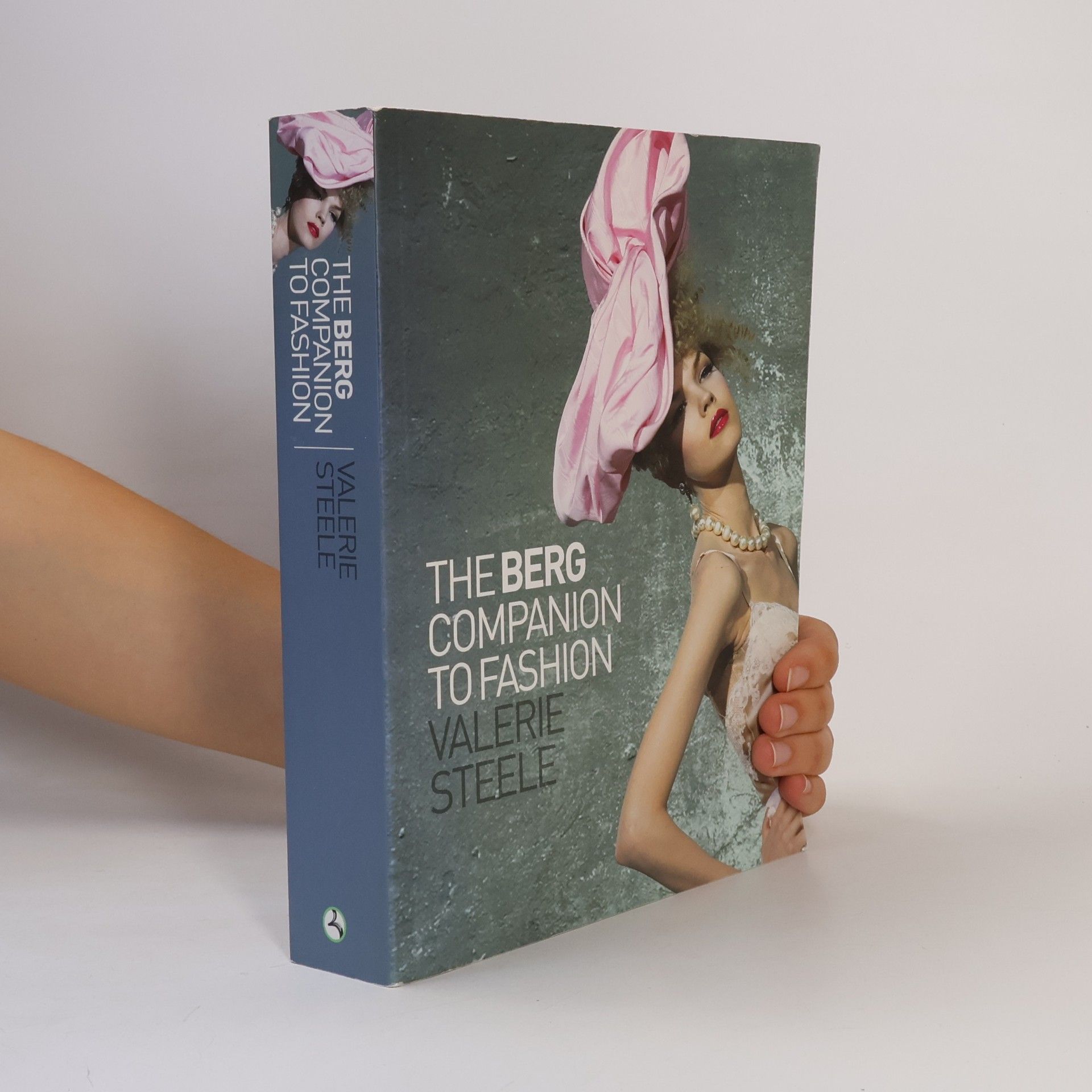 The Berg Companion to Fashion