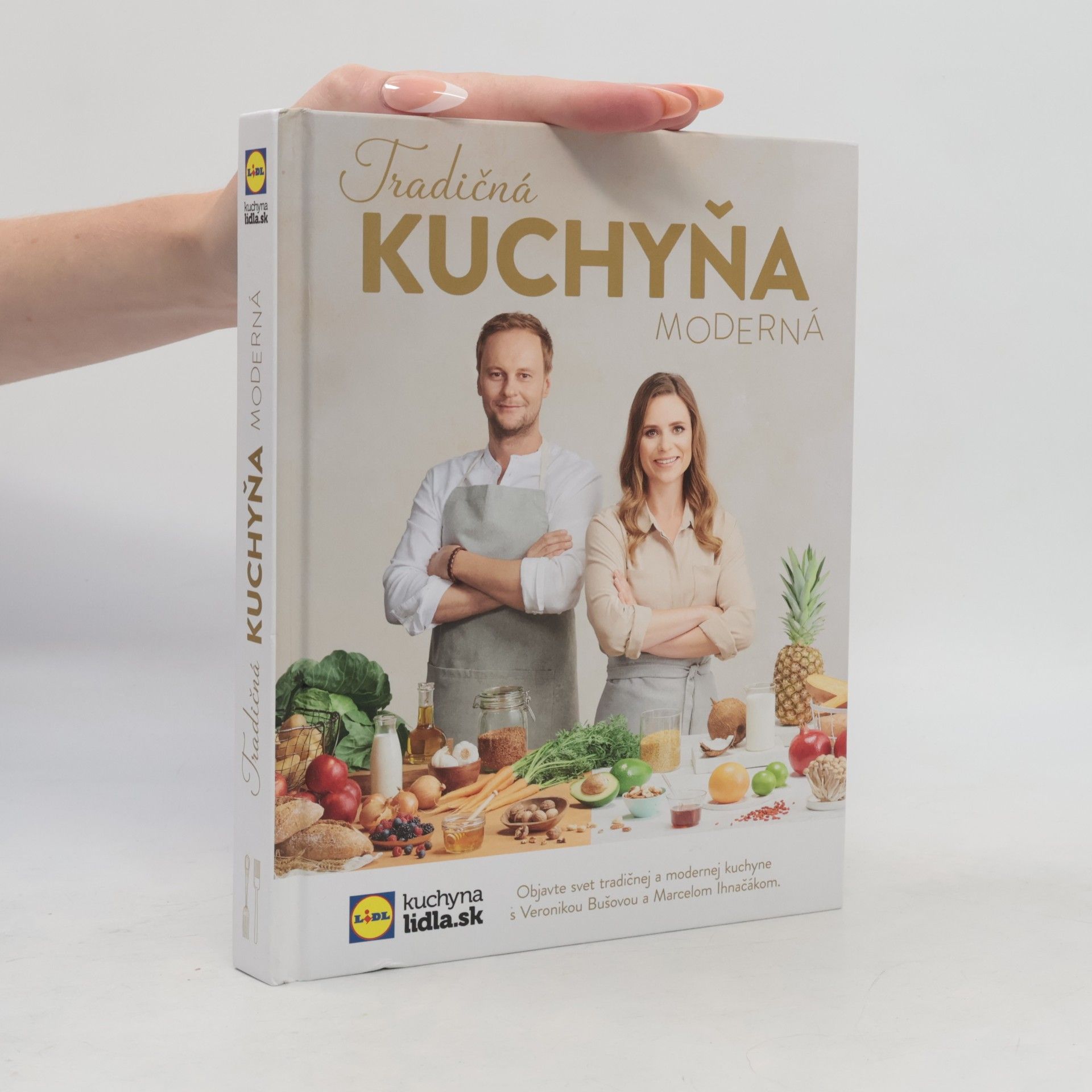 Veronika Bušová Tradičná kuchyňa moderná