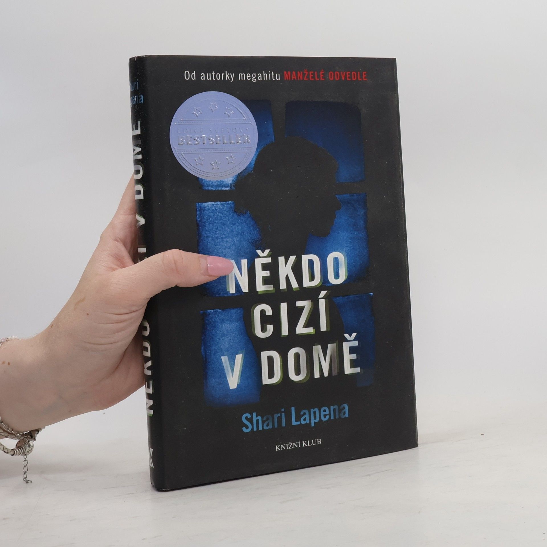 Shari Lapena Někdo cizí v domě