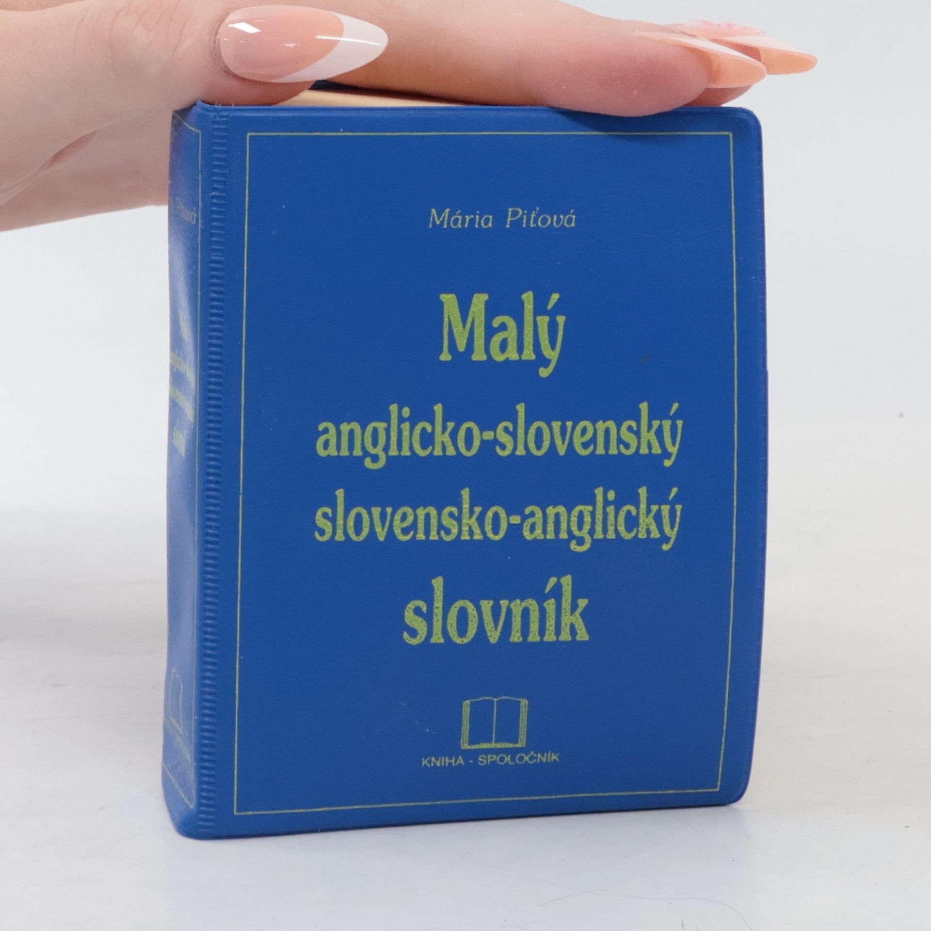 Mária Piťová Malý anglicko - slovenský, slovensko - anglický slovník