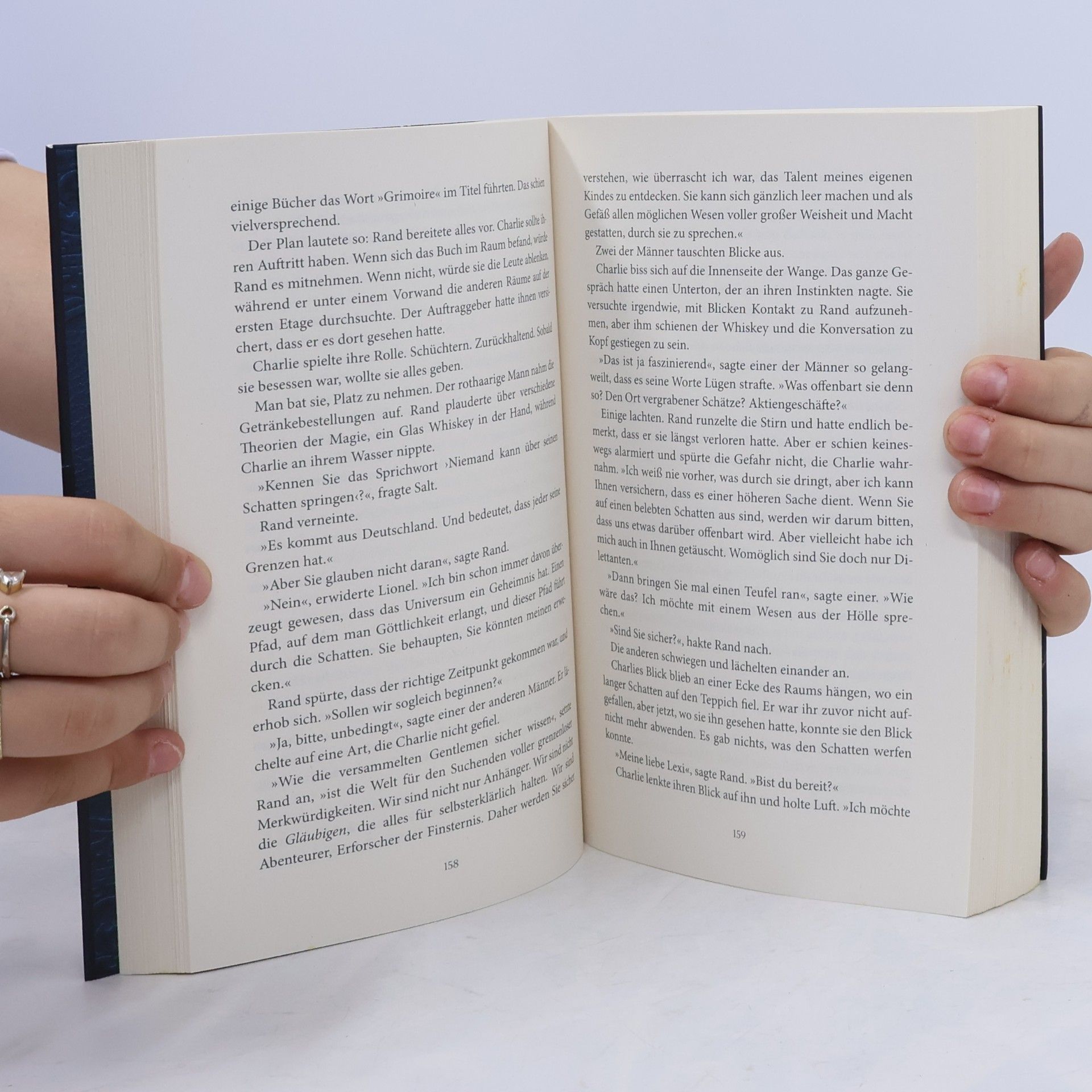 Holly Black Book of Night