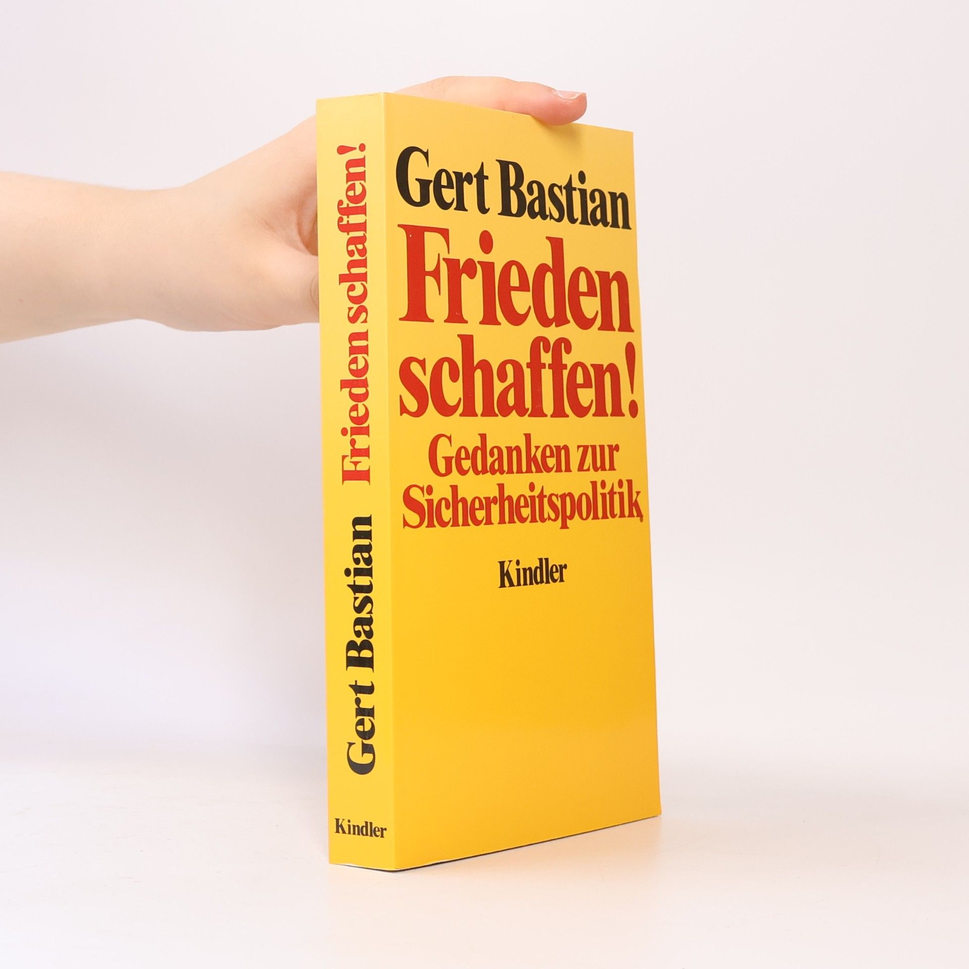 Gert Bastian Frieden schaffen!
