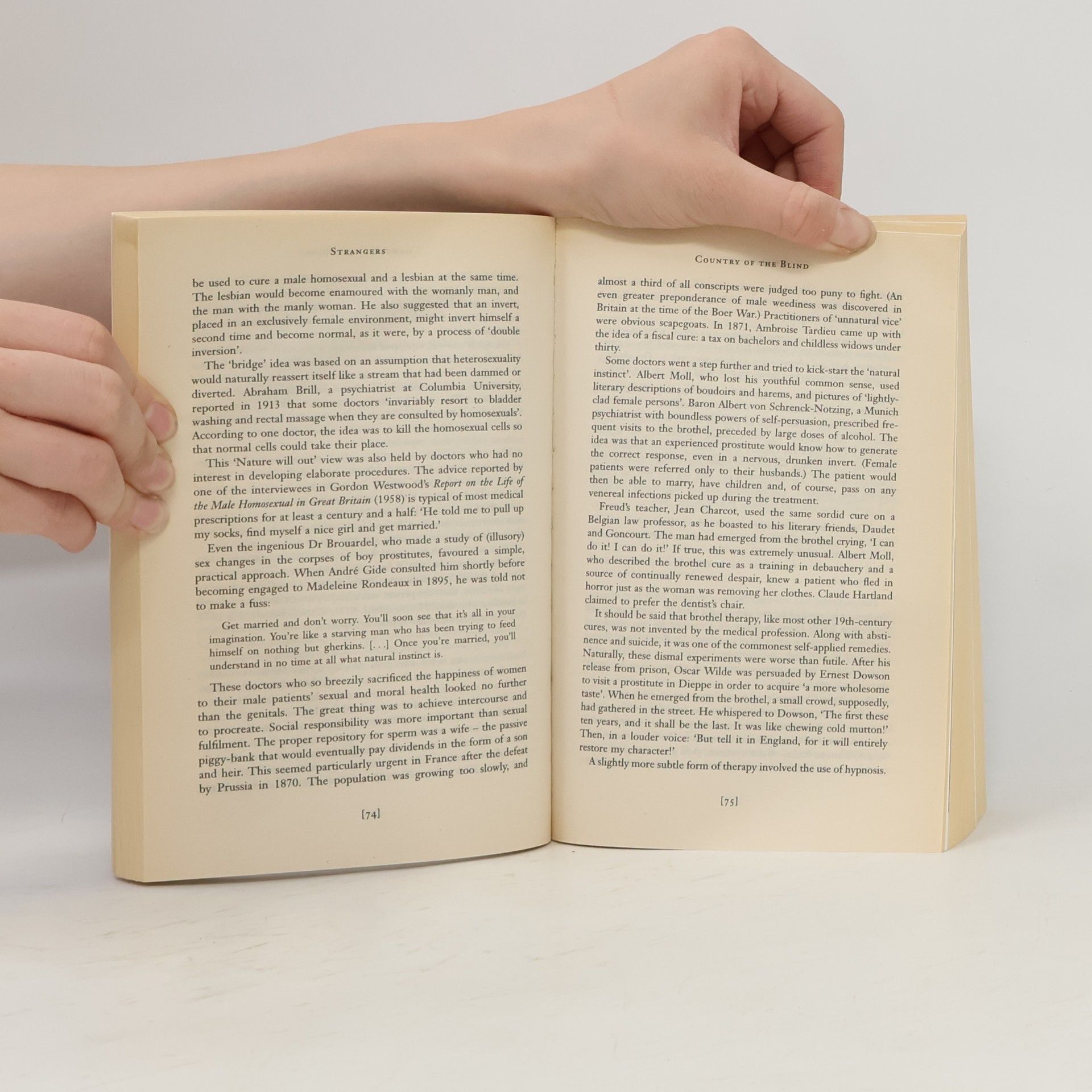 Graham Robb Strangers: Homosexual Love in the Nineteenth Century