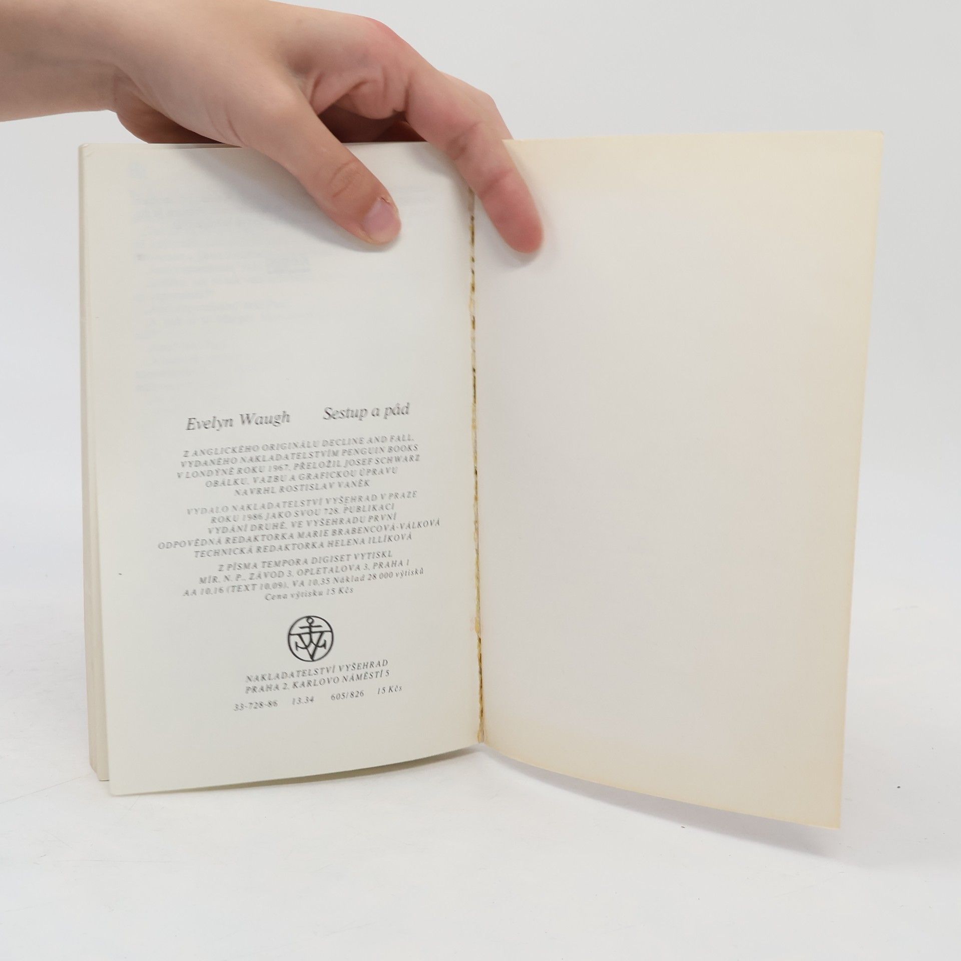 Evelyn Waugh Sestup a pád