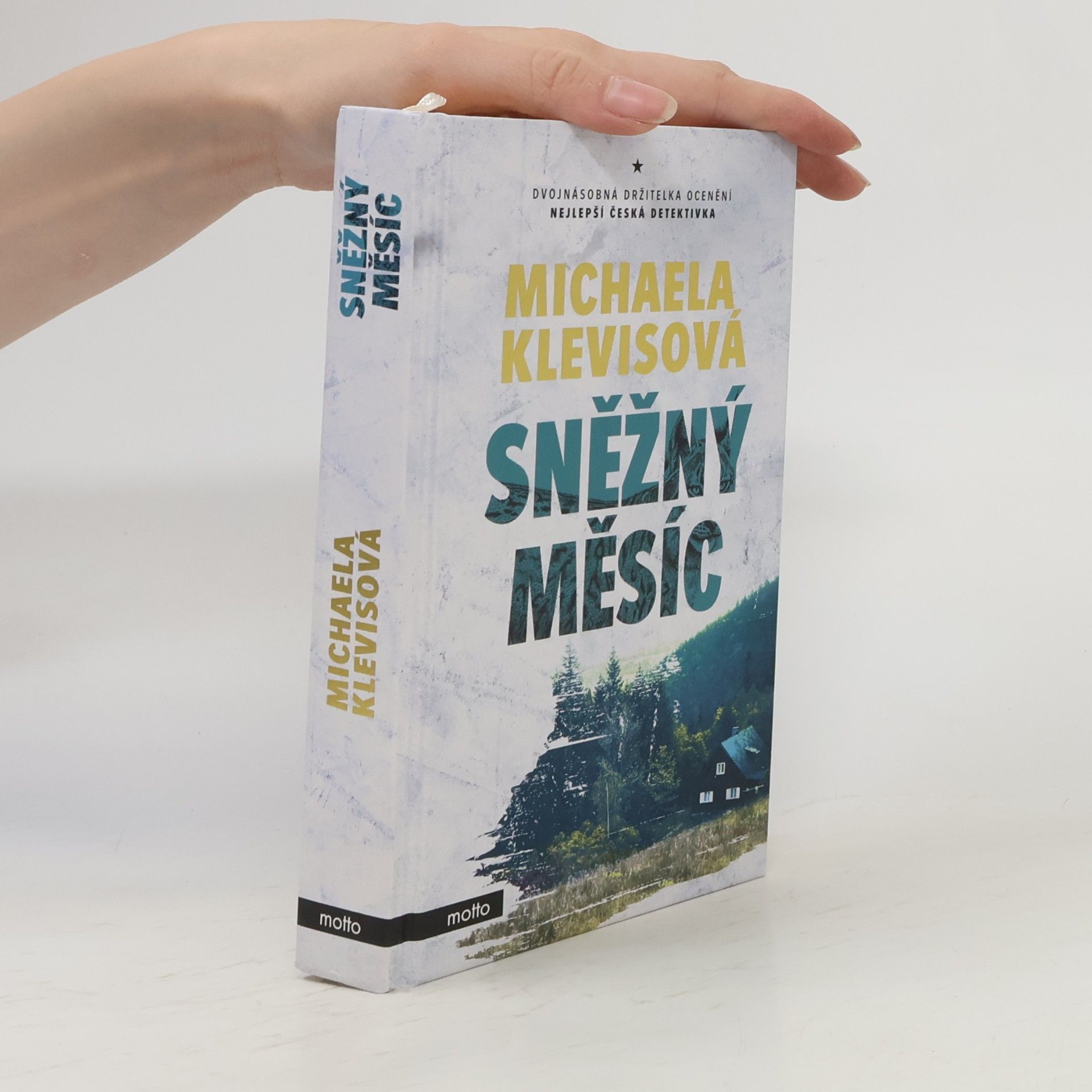 Michaela Klevisová Sněžný měsíc