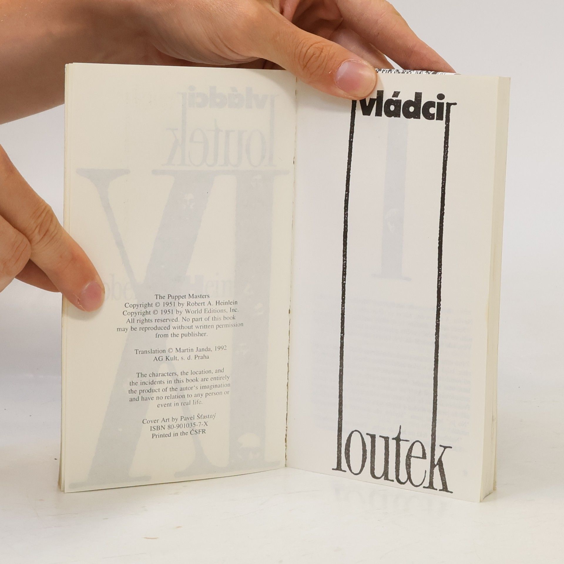 Robert A. Heinlein Vládci loutek