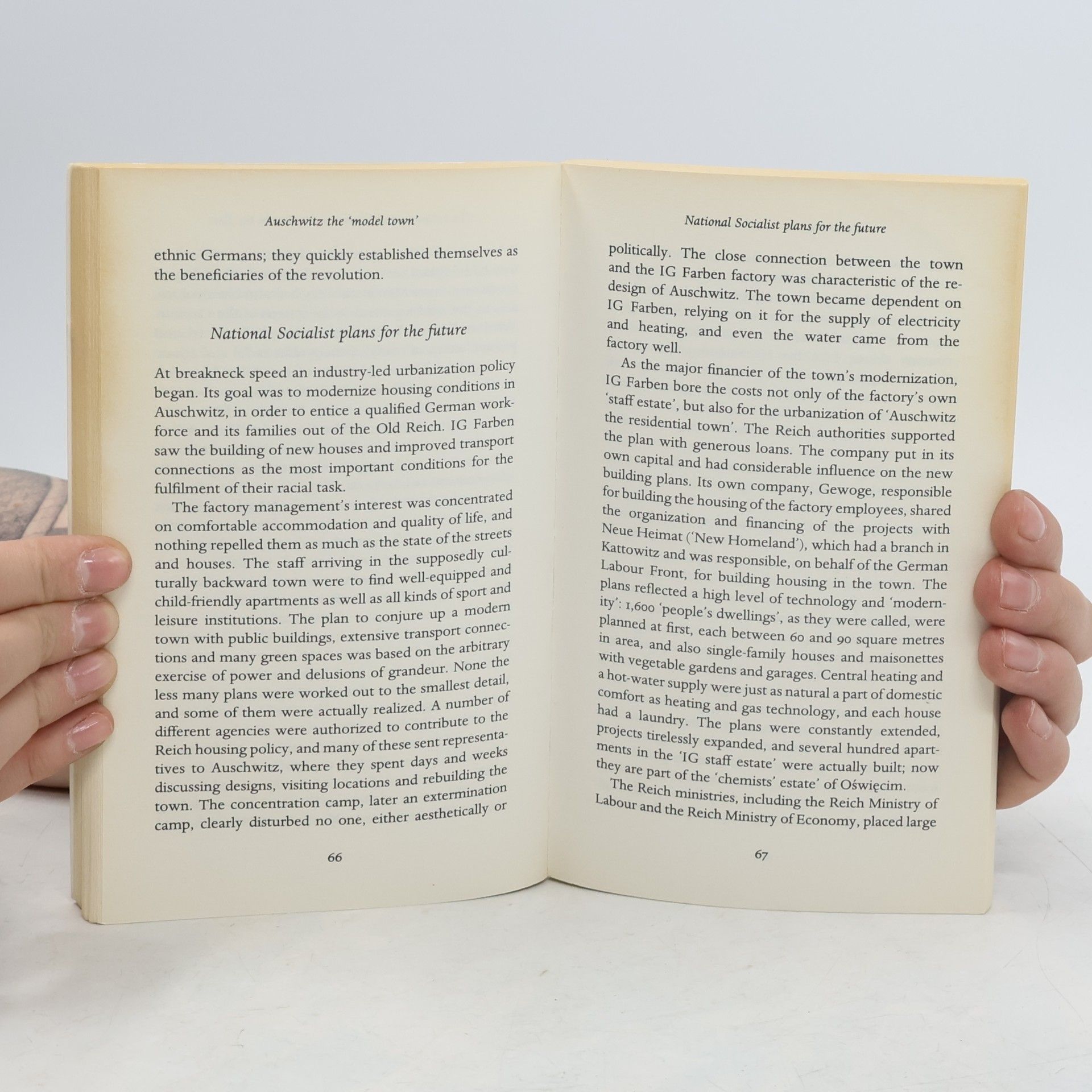 Sybille Steinbacher Auschwitz : a history