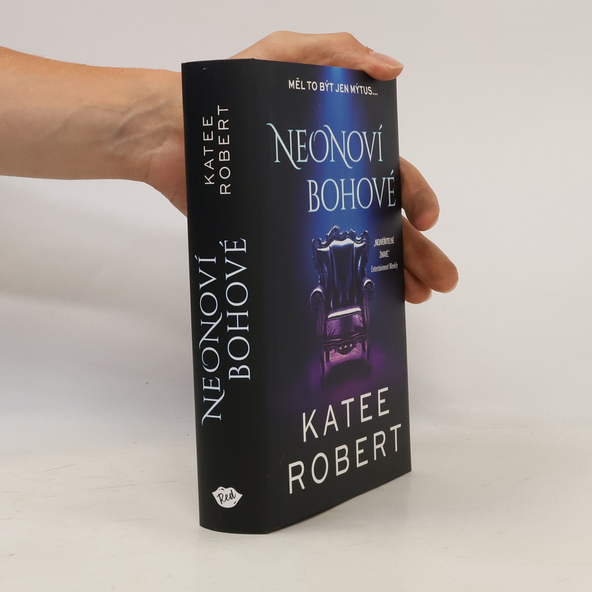 Katee Robert Neonoví bohové