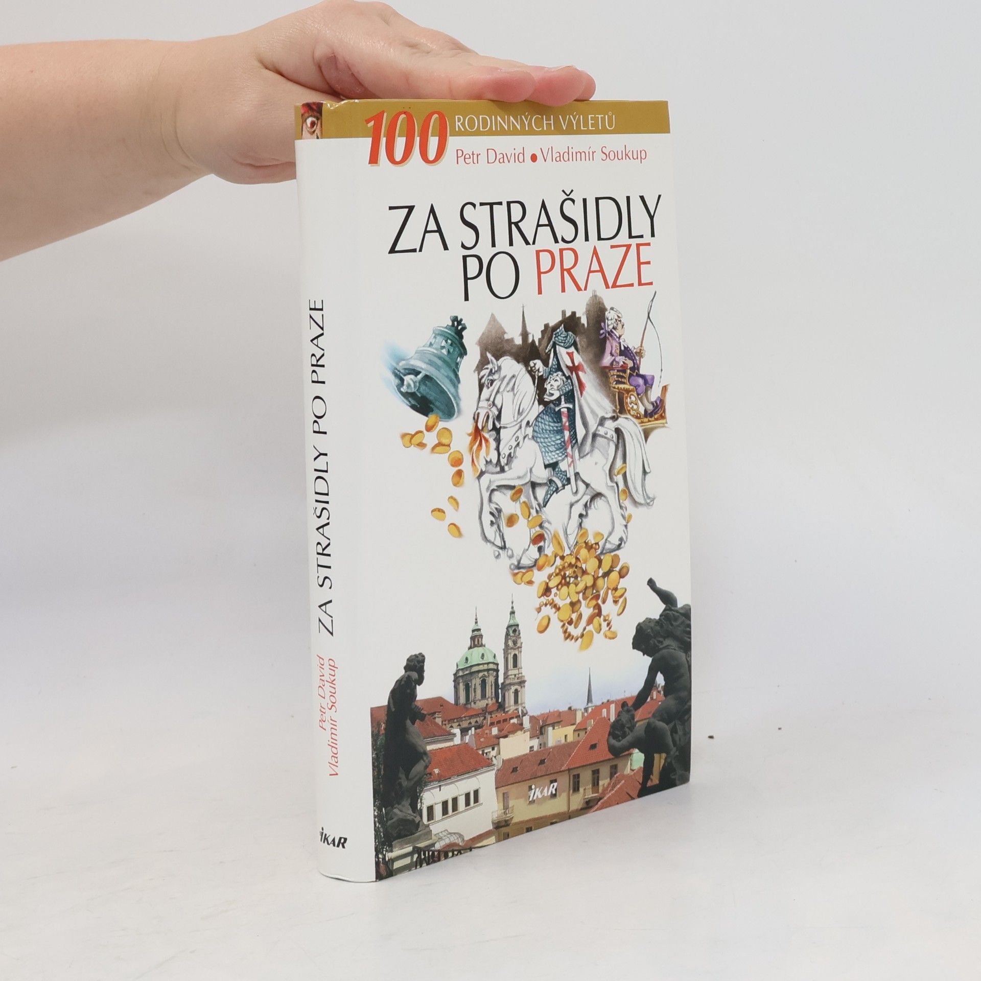 Petr David Za strašidly po Praze